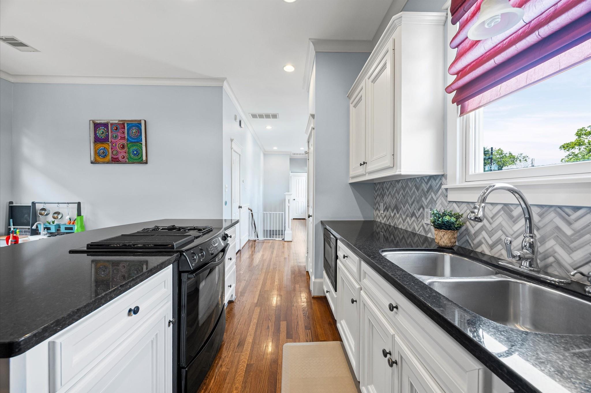 816 W 23rd Street