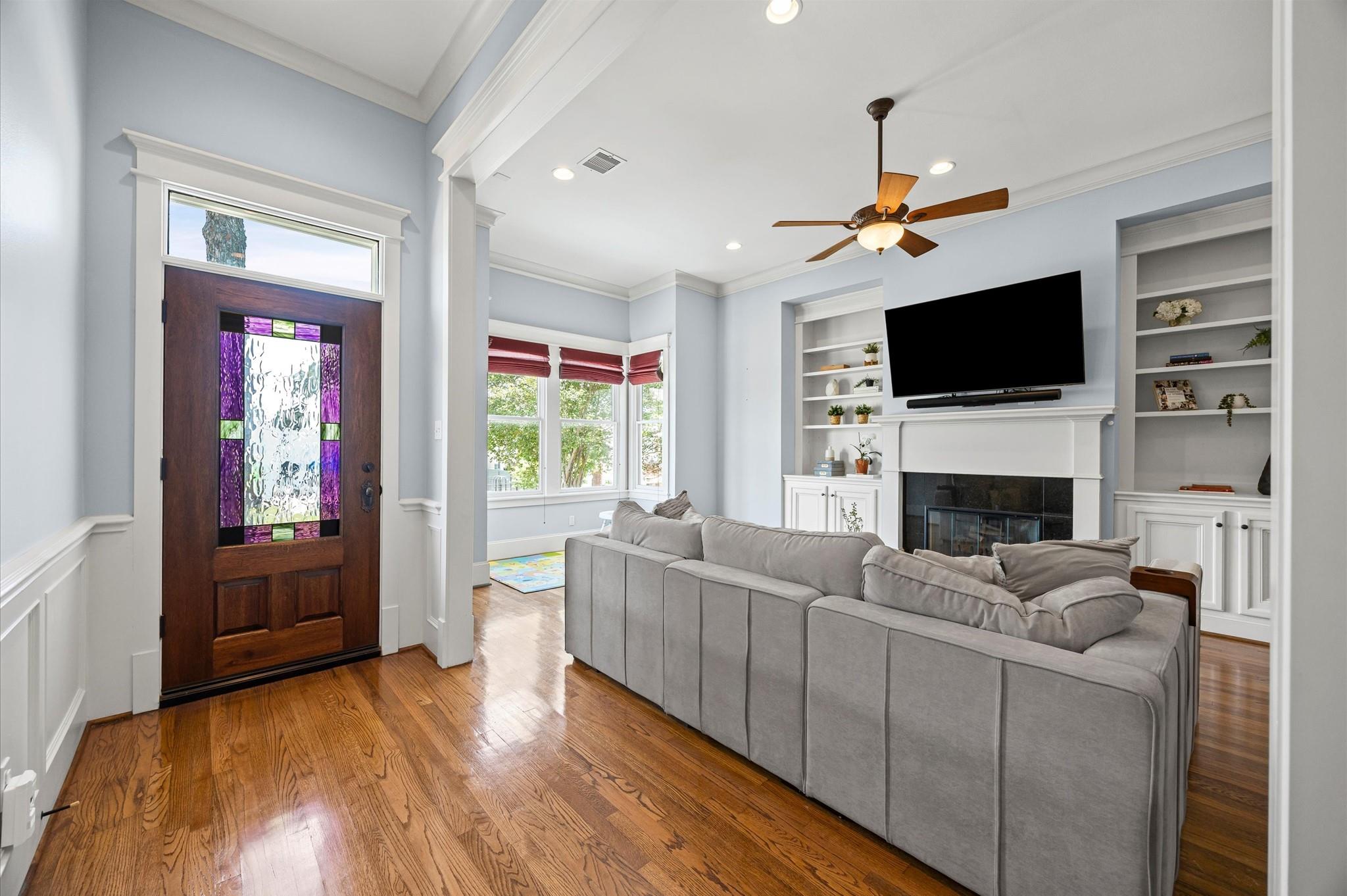 816 W 23rd Street