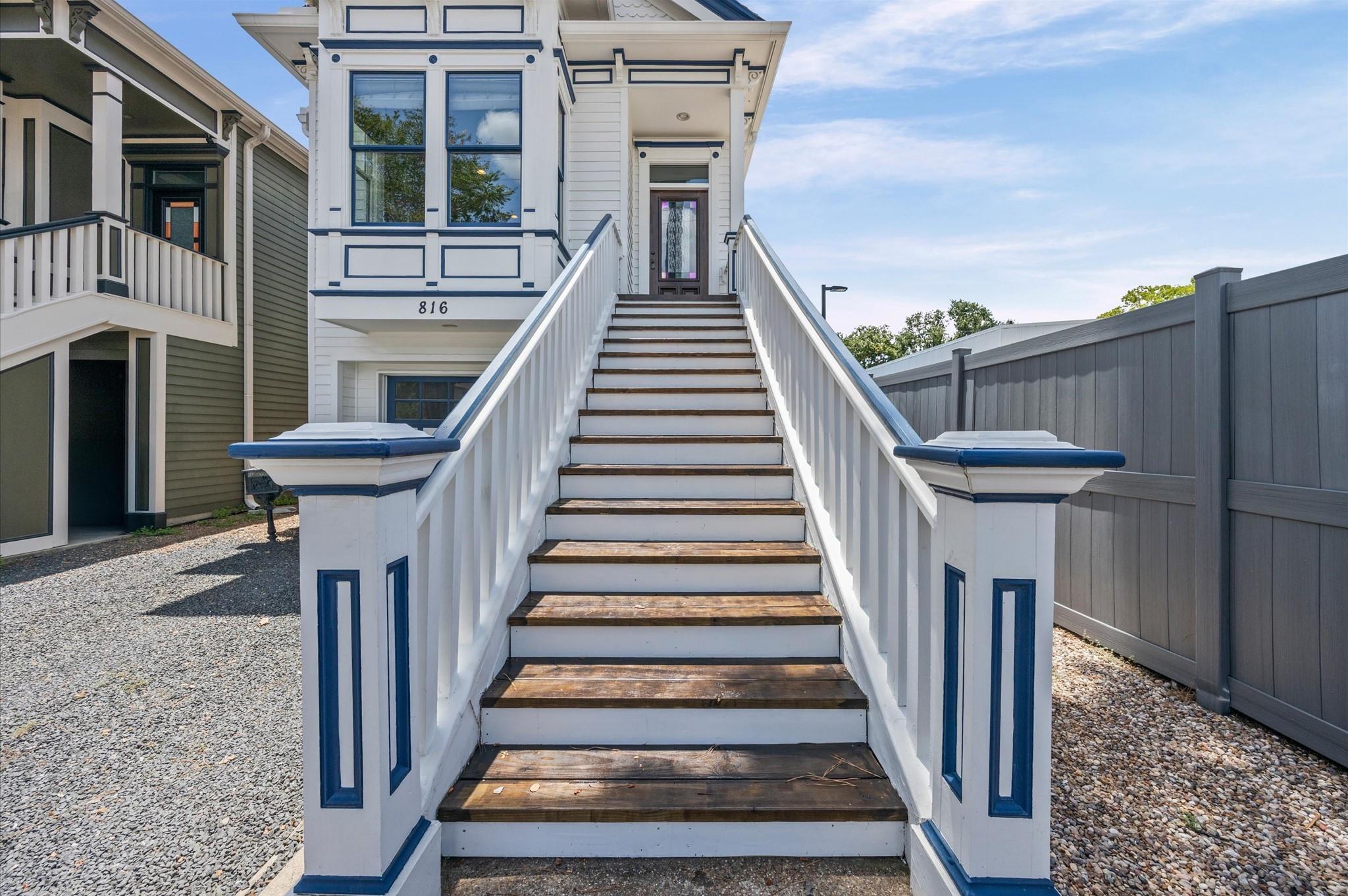 816 W 23rd Street