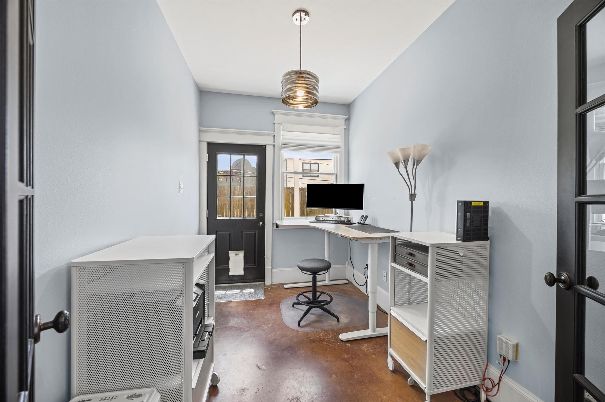 816 W 23rd Street