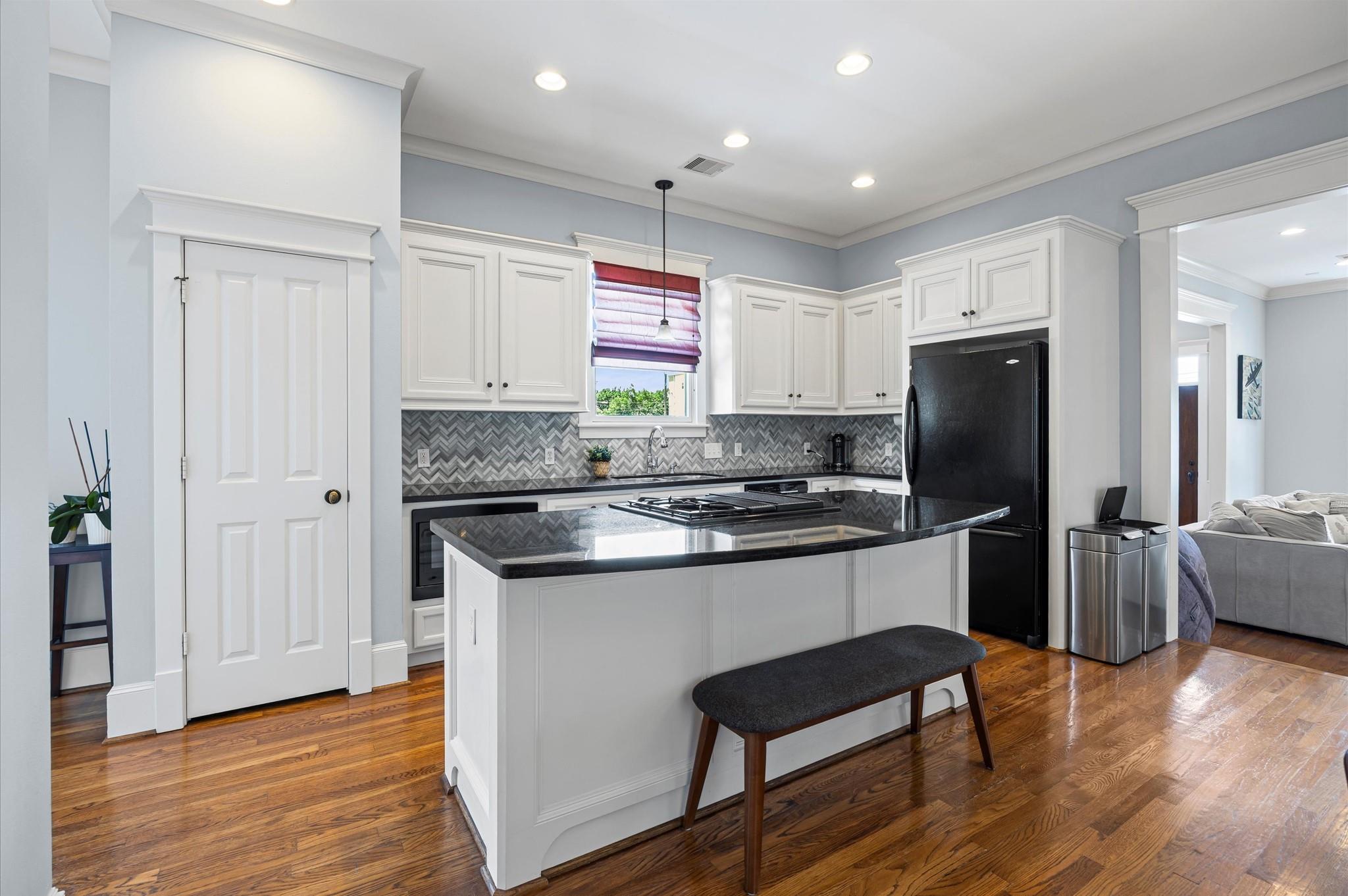 816 W 23rd Street