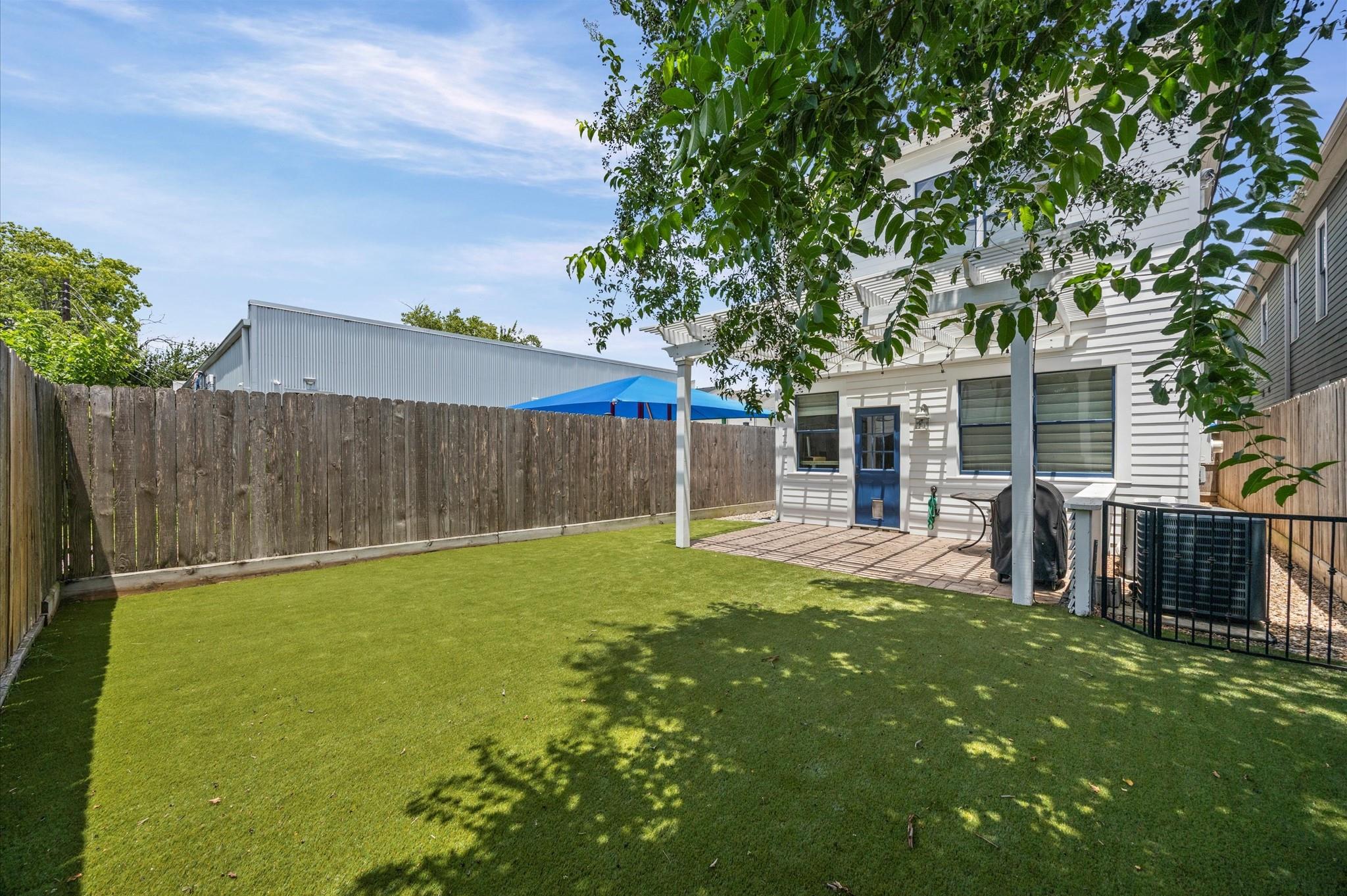 816 W 23rd Street