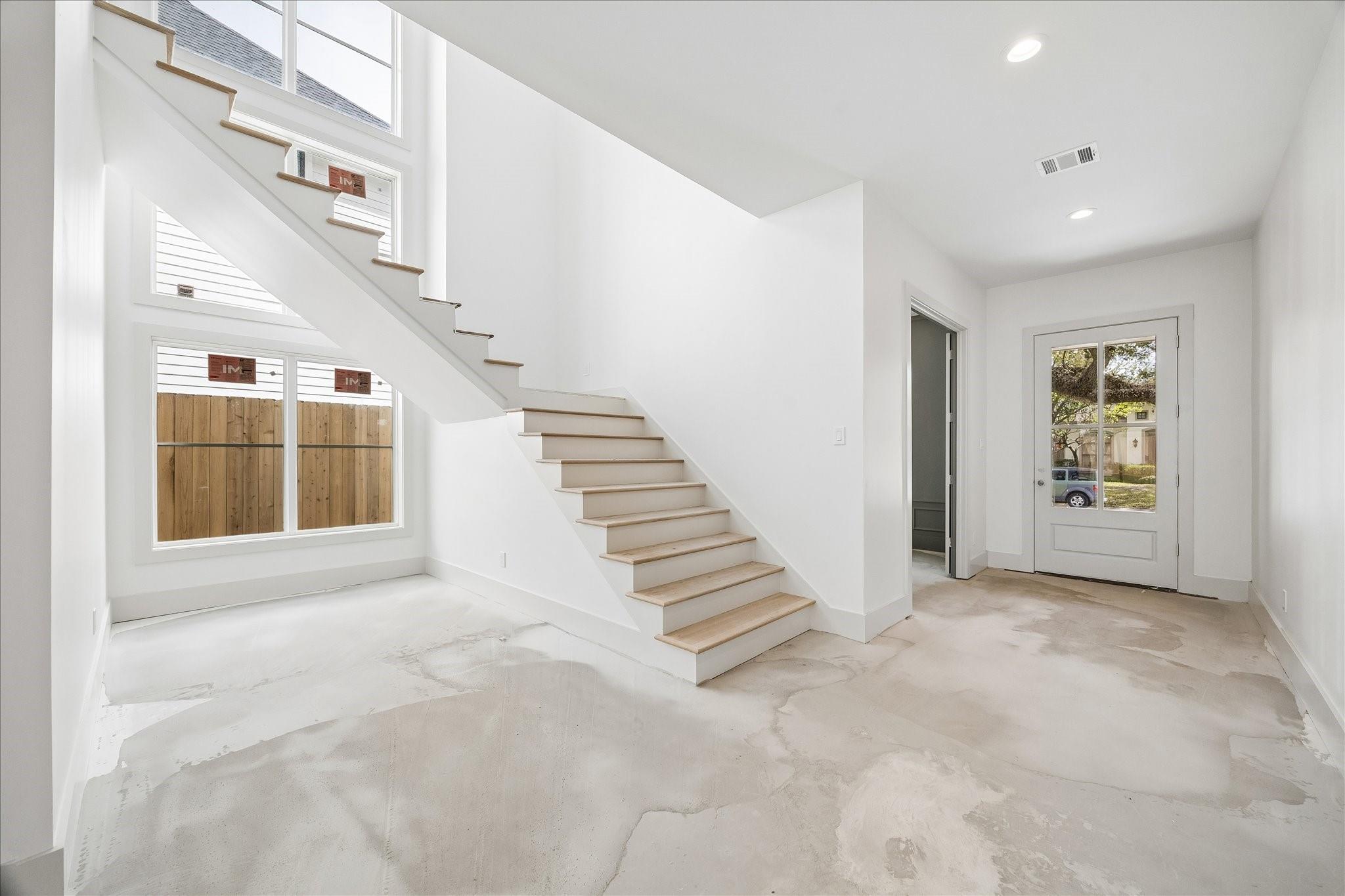 1614 Woodcrest Drive