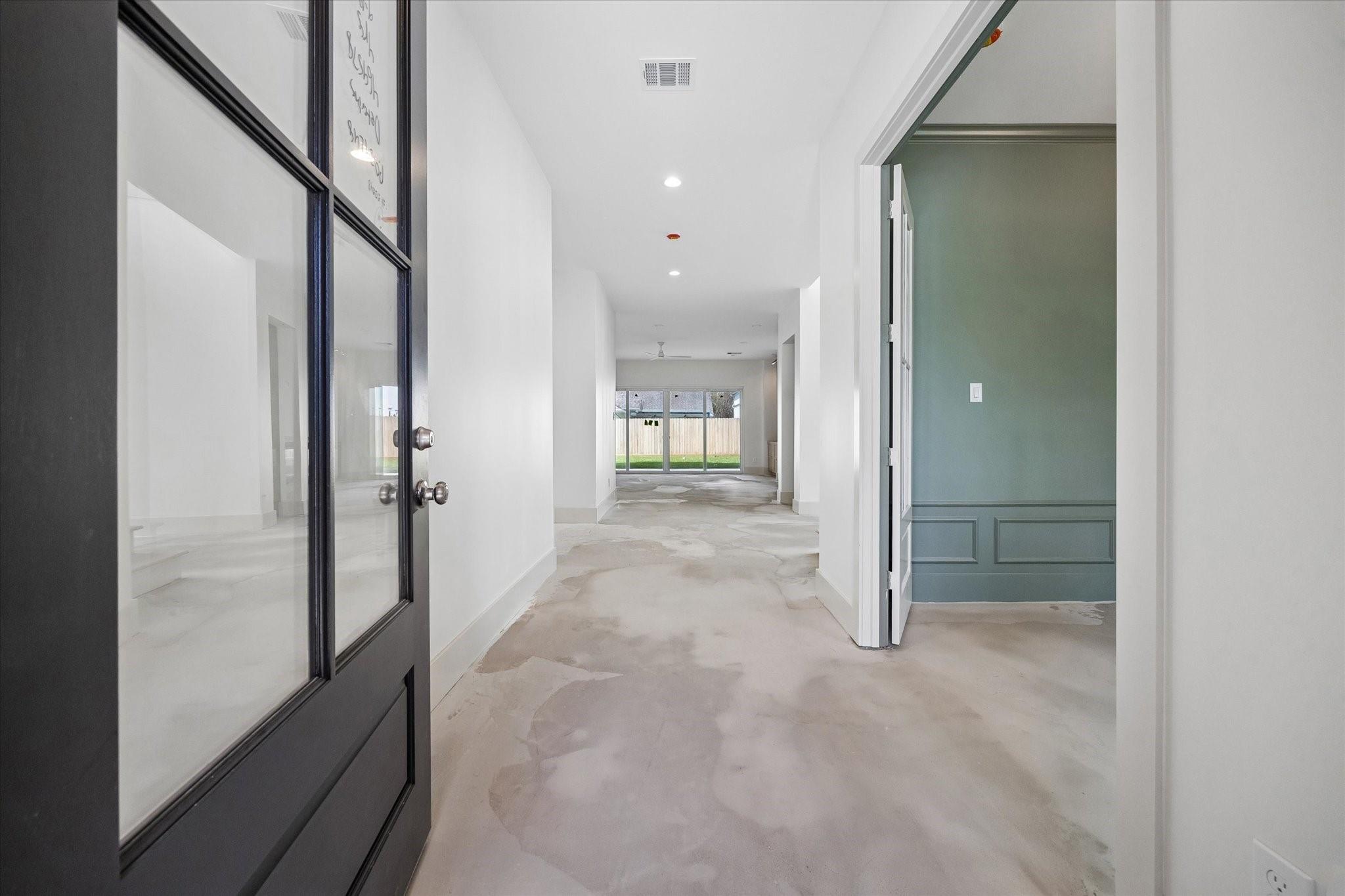 1614 Woodcrest Drive