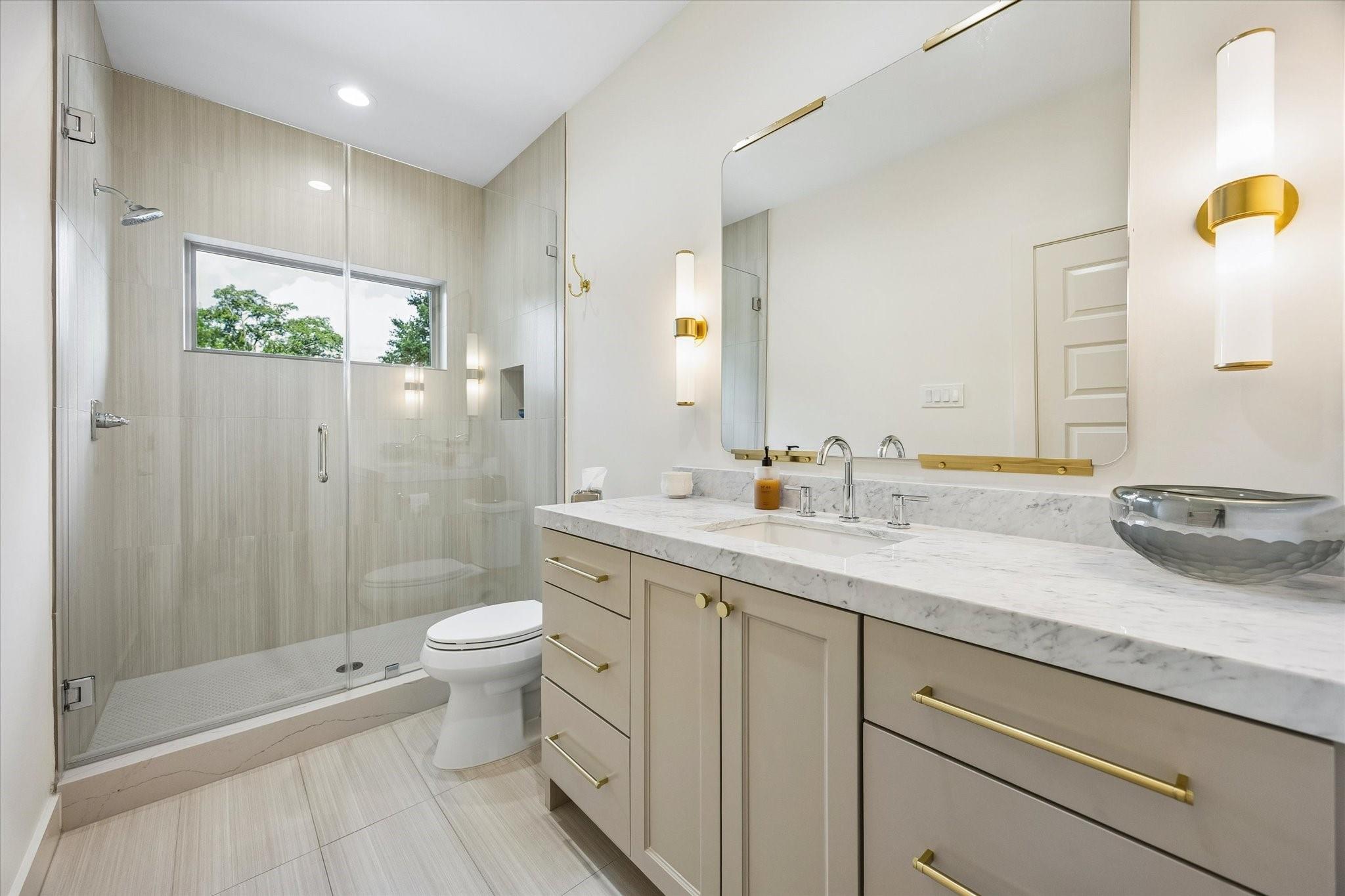 802 W 30th Street