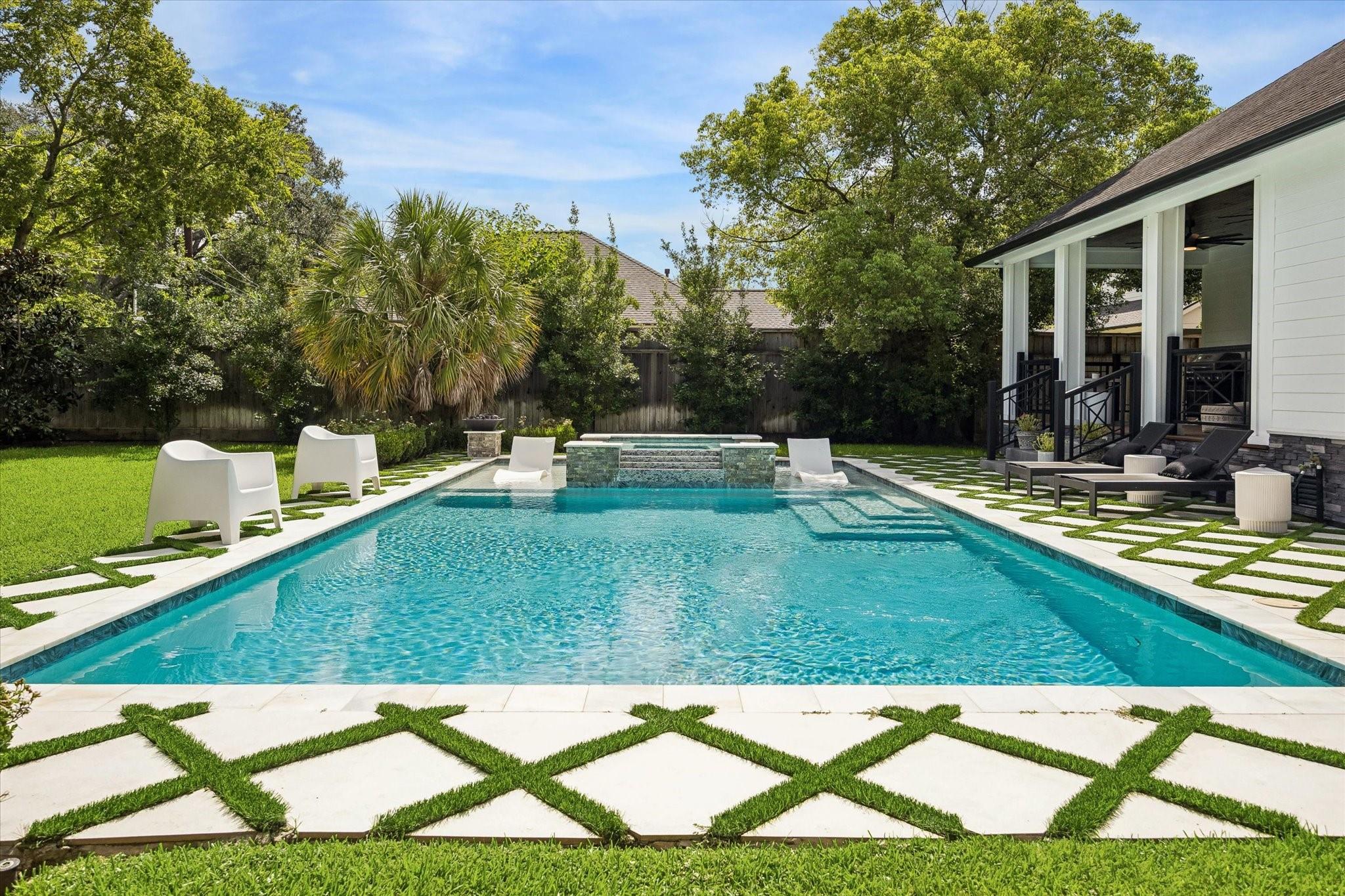 802 W 30th Street
