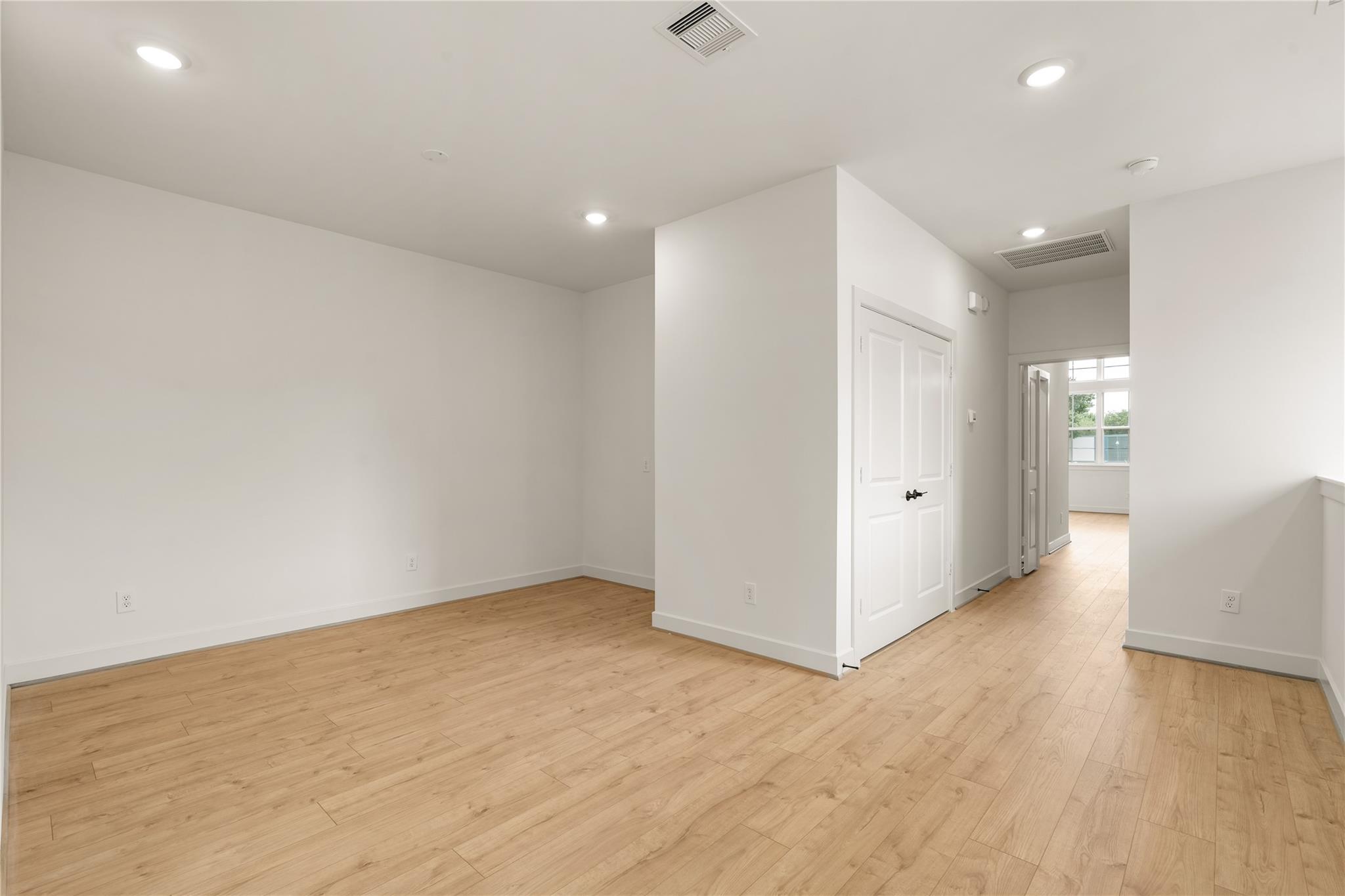 5016 Schuler Street
