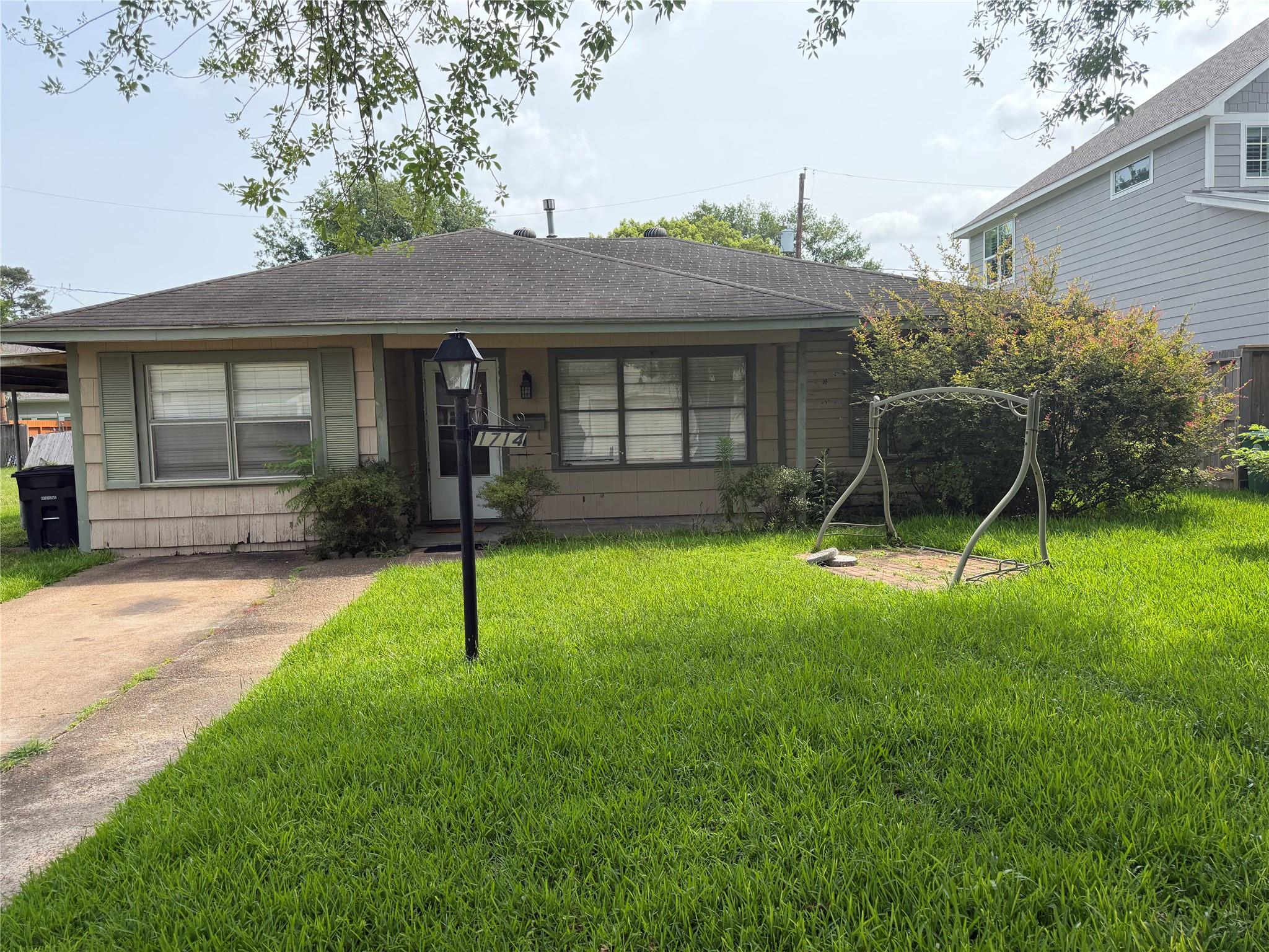 1714 Viking Drive