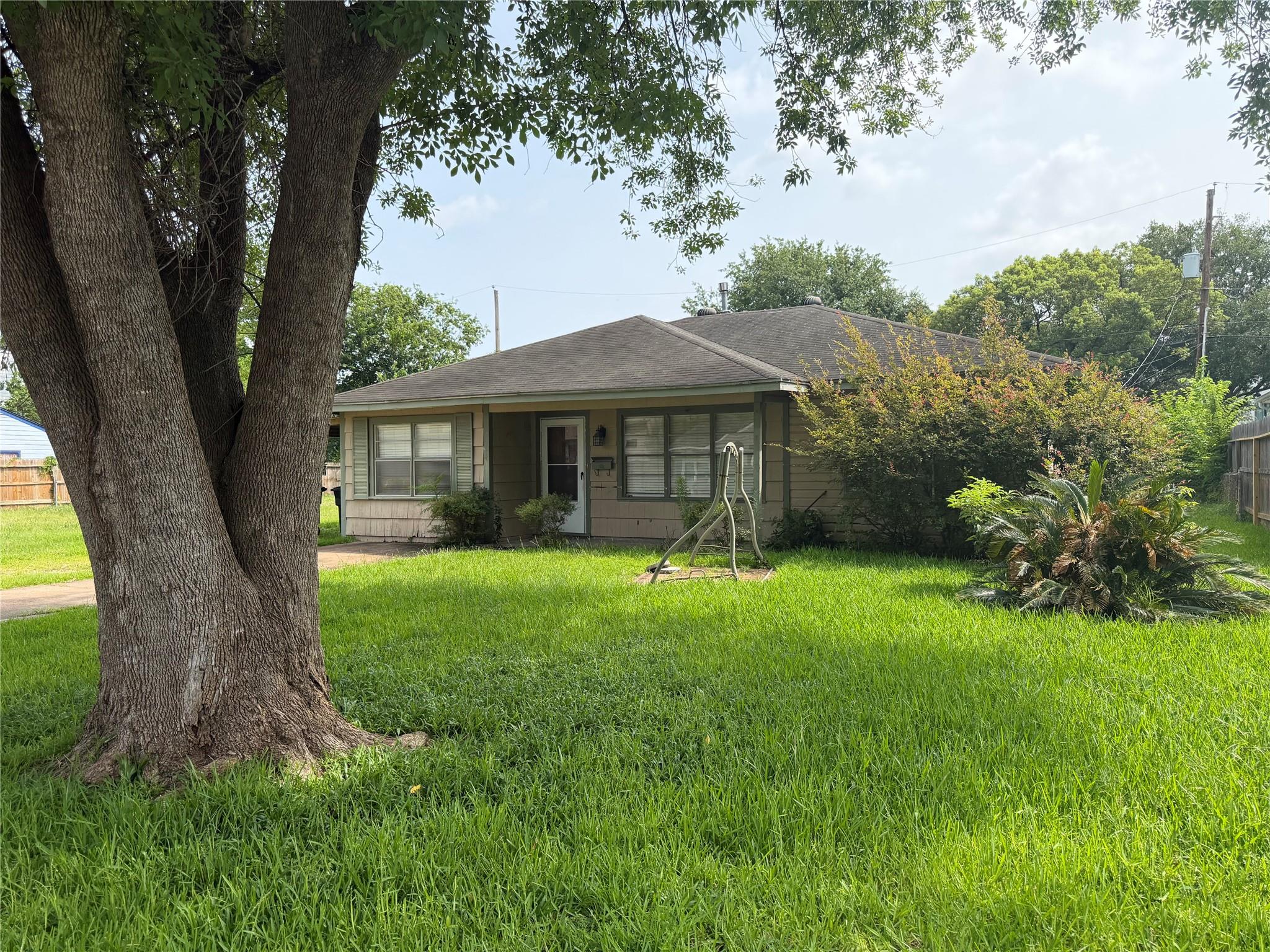 1714 Viking Drive