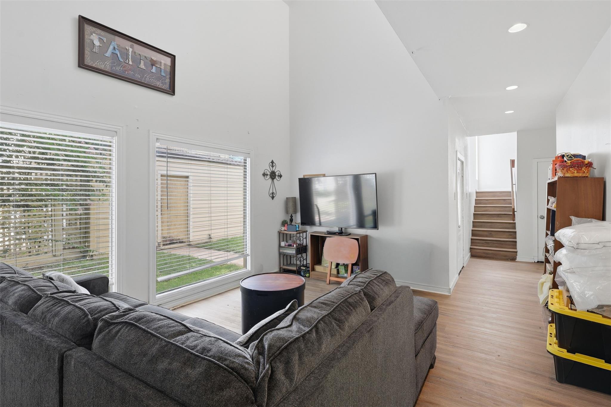 1621 & 1623 W Adoue Street