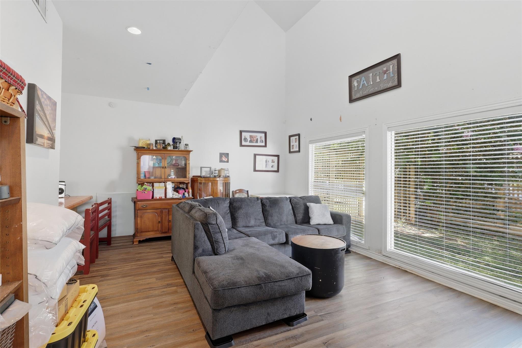 1621 & 1623 W Adoue Street
