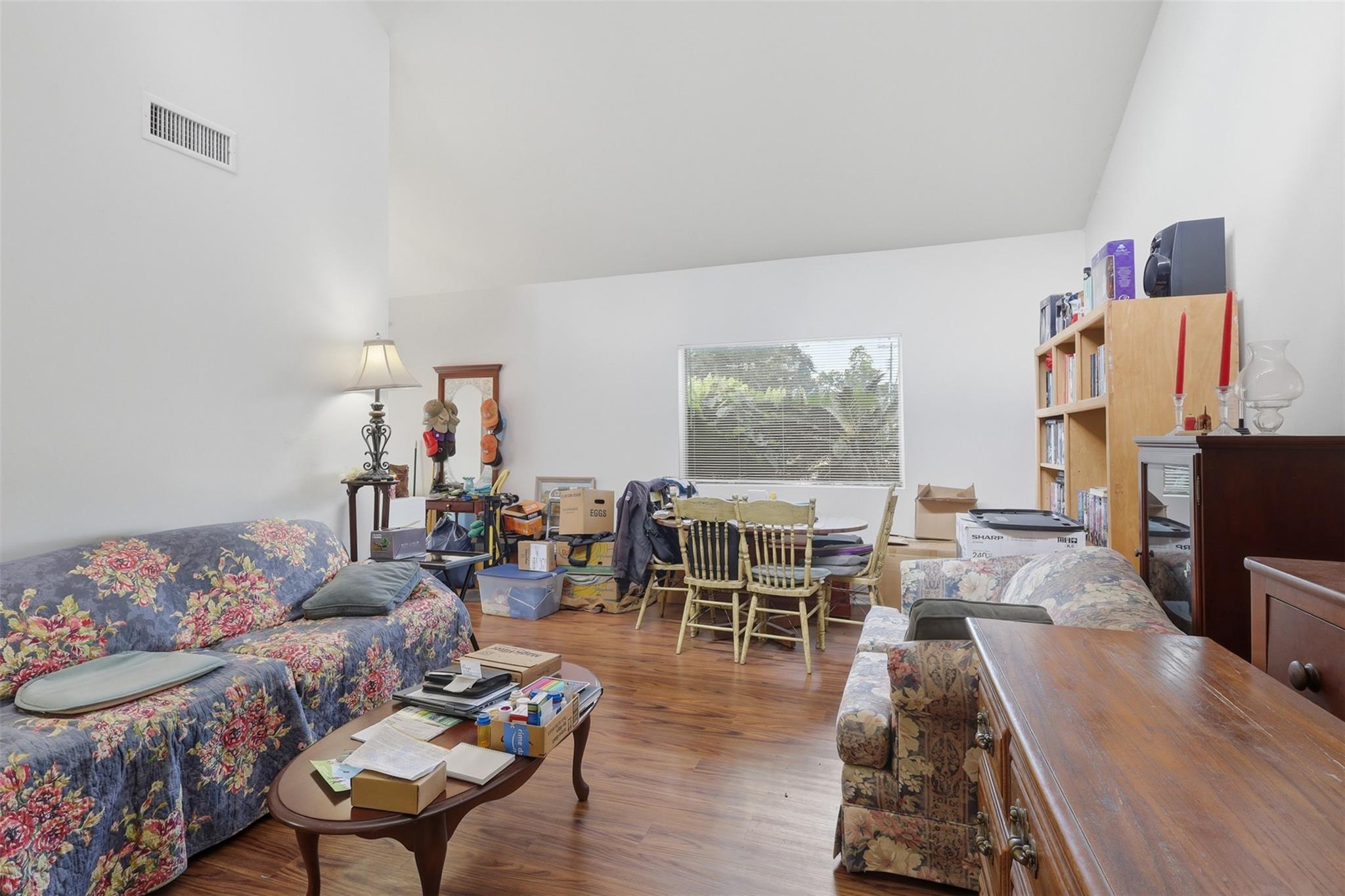 1621 & 1623 W Adoue Street