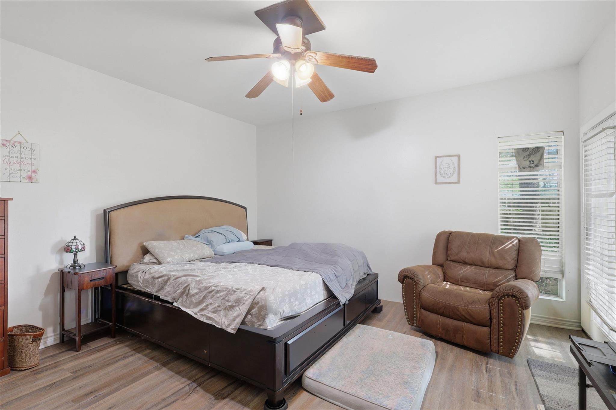 1621 & 1623 W Adoue Street