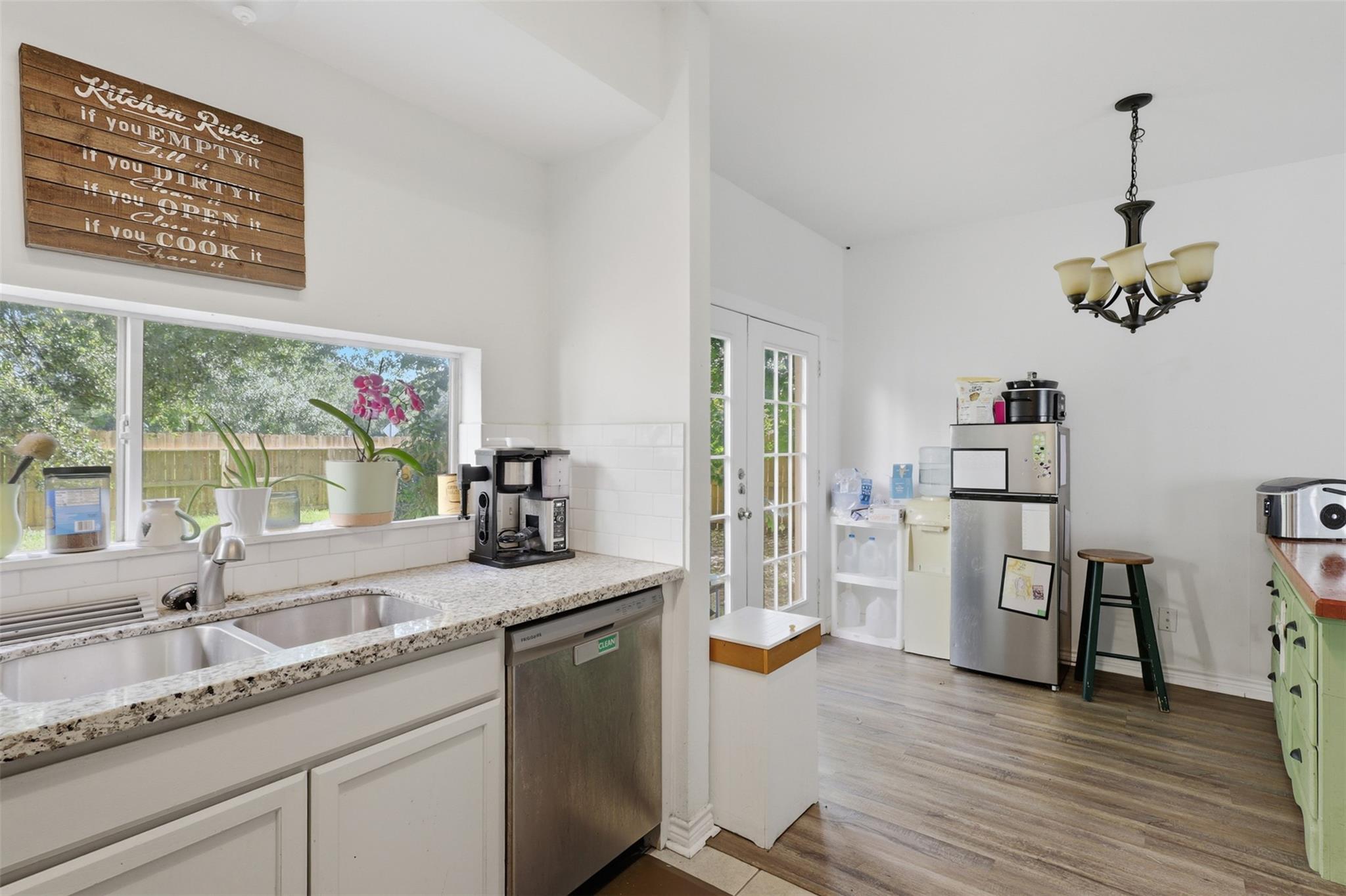 1621 & 1623 W Adoue Street