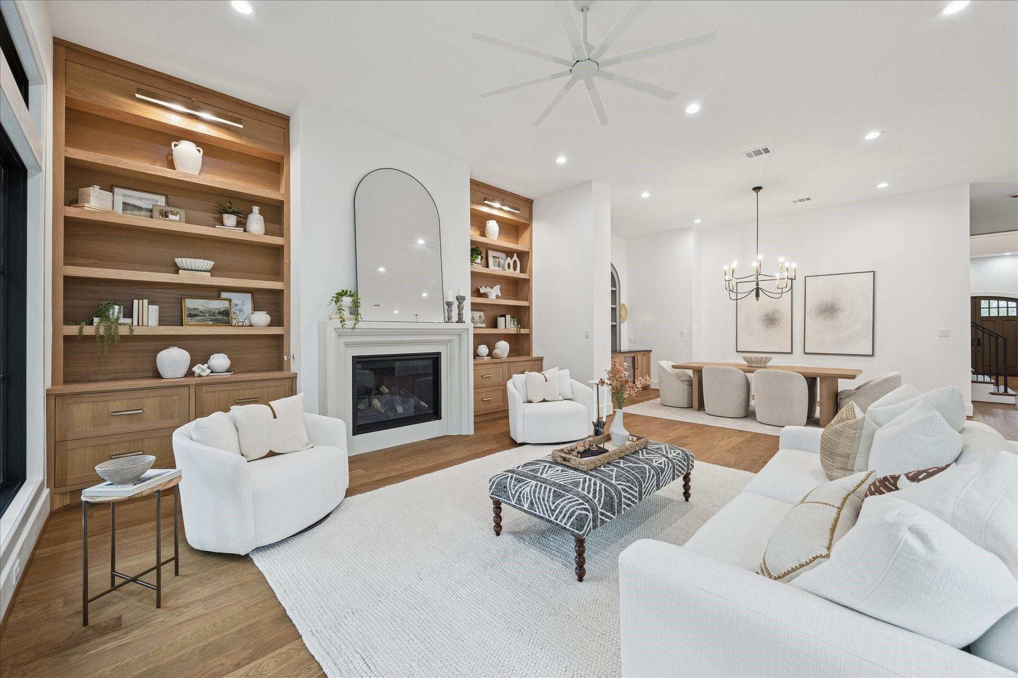 867 W 42nd Street