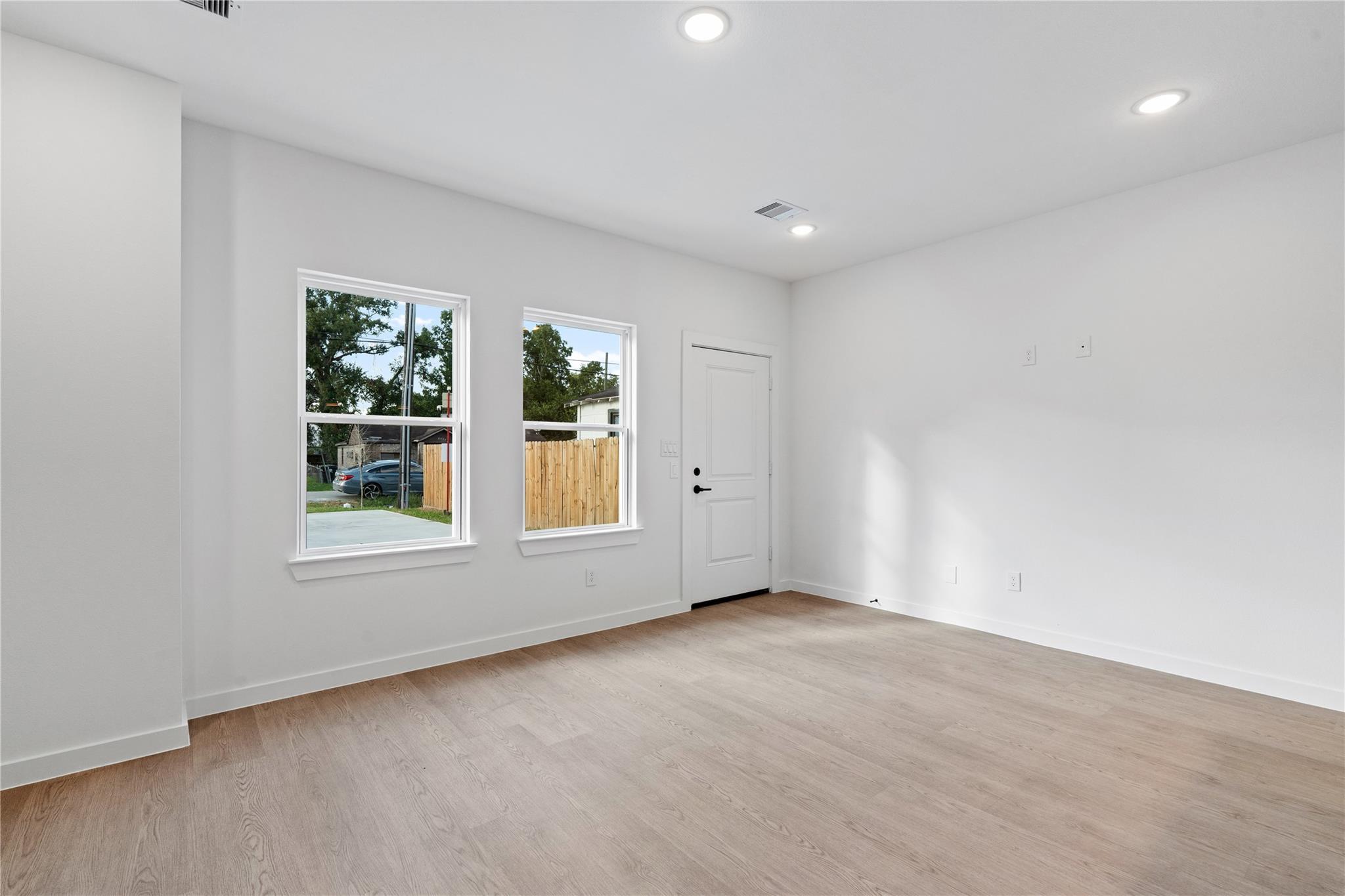 1031 North Lane