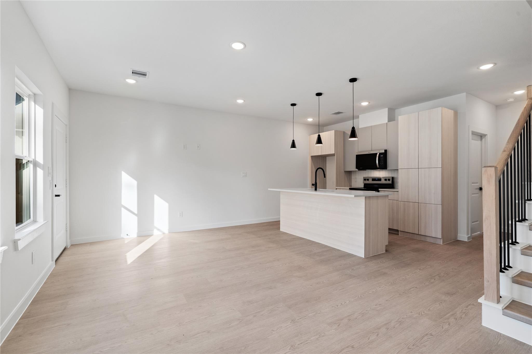 1031 North Lane