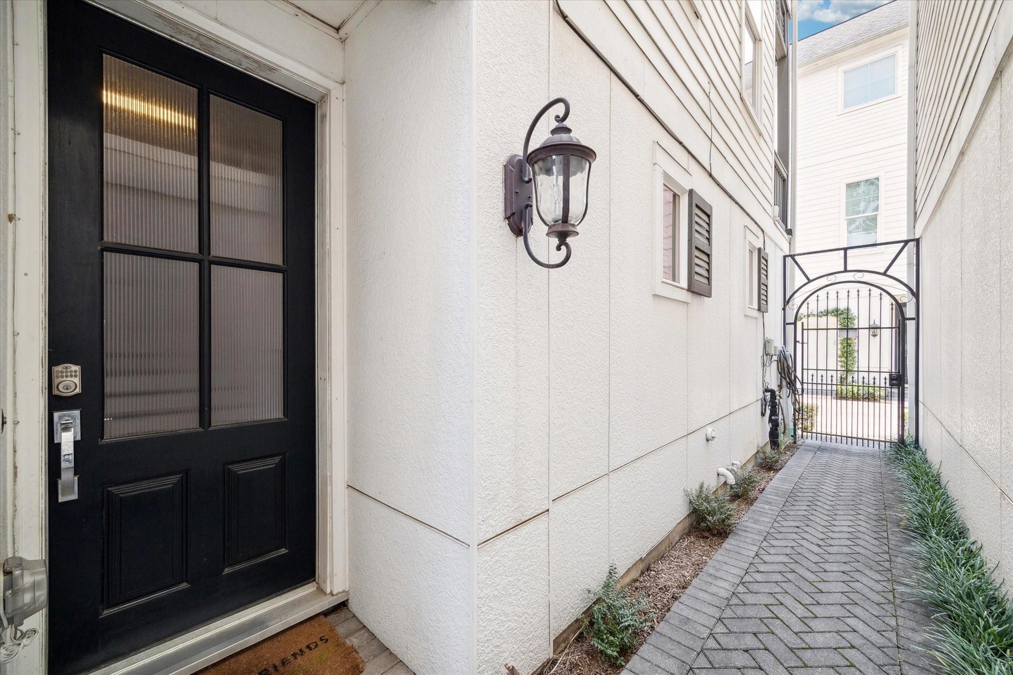 2006 Lou Ellen Lane # H