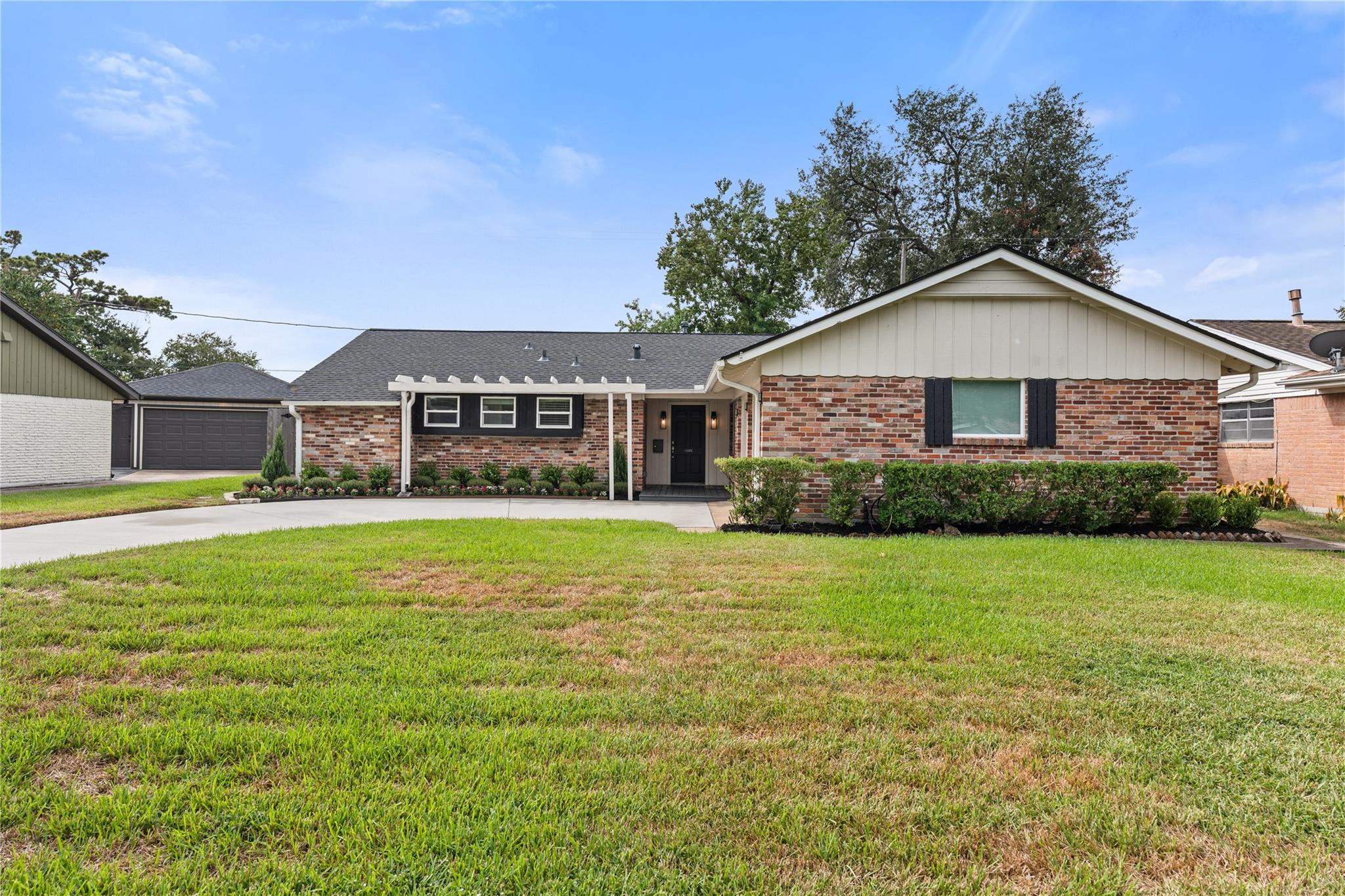 2302 Willowby Drive