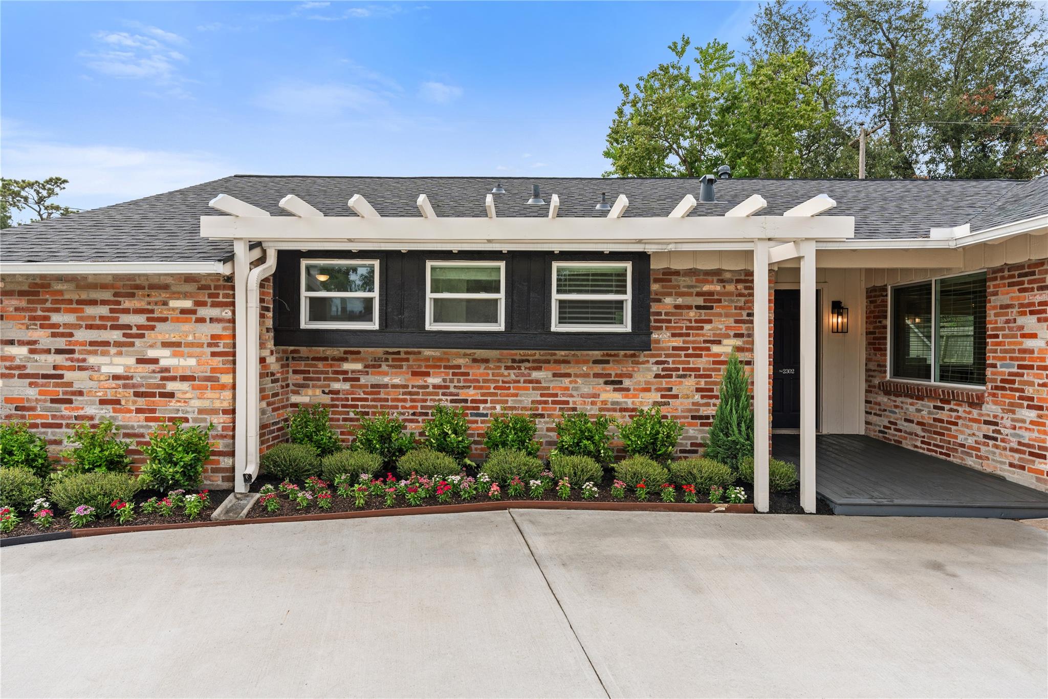 2302 Willowby Drive