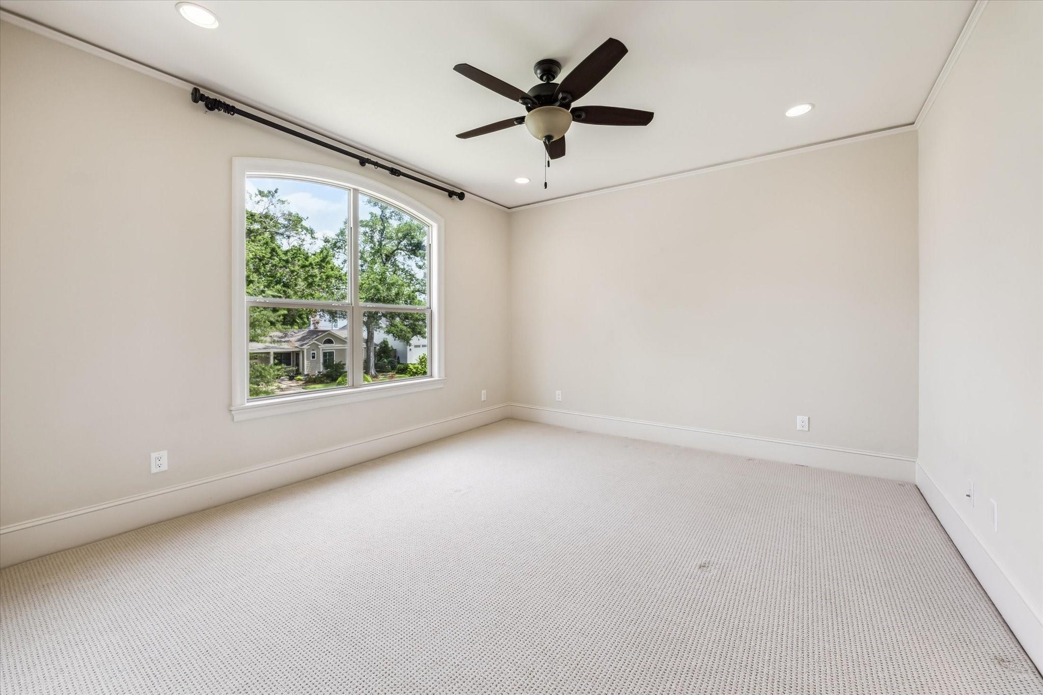 1901 Woodcrest Drive