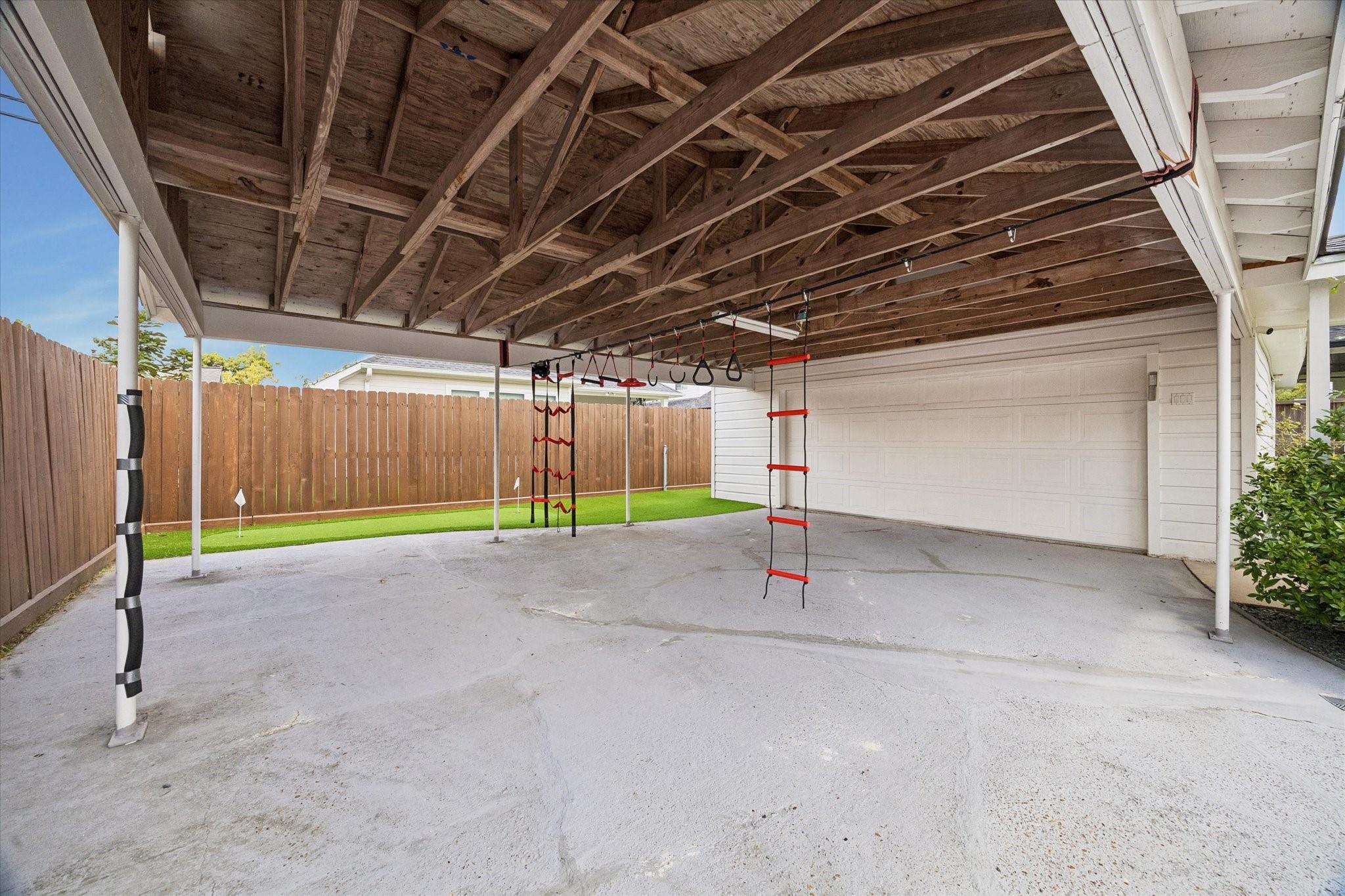 1232 Chantilly Lane