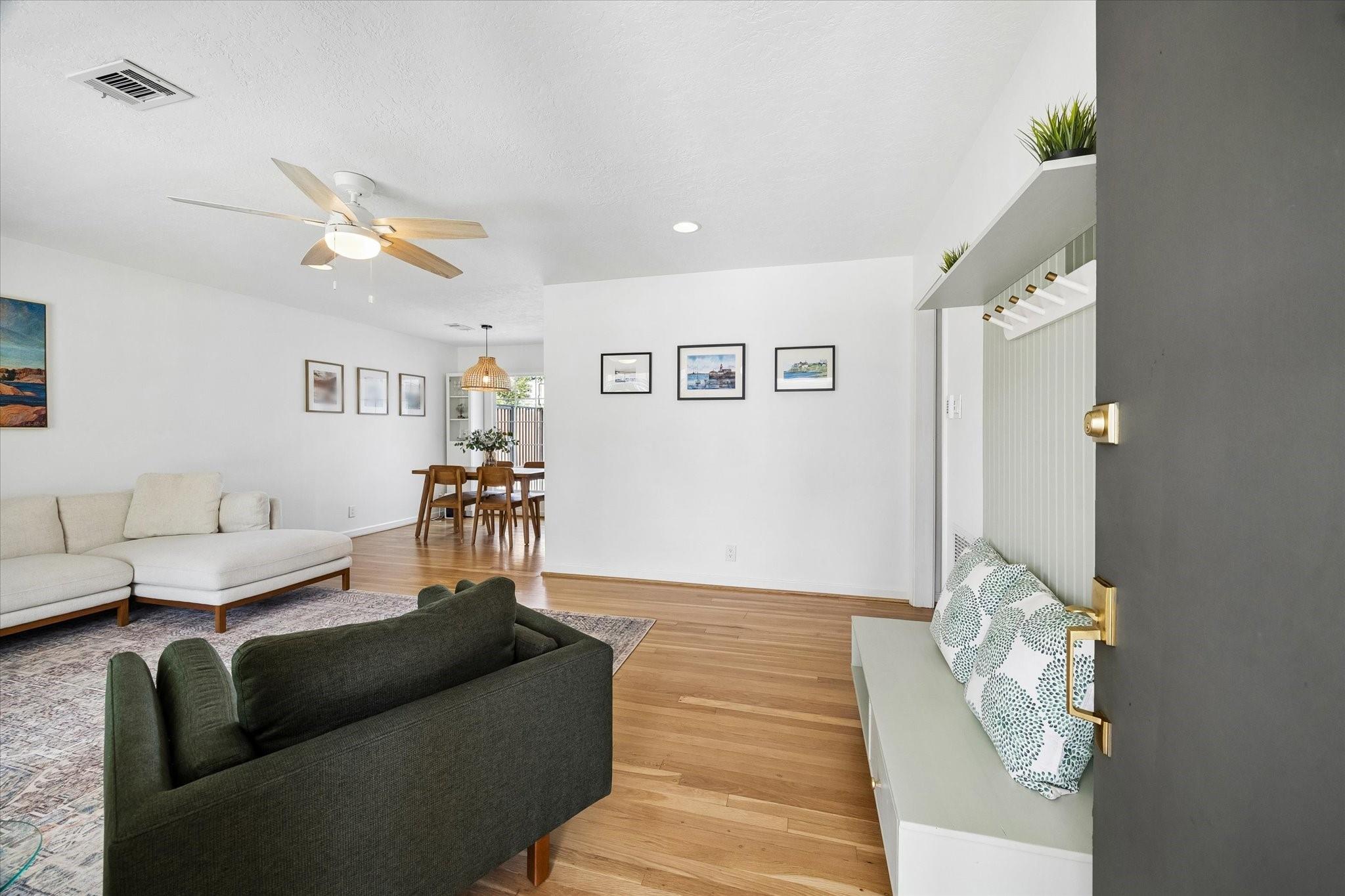 1232 Chantilly Lane