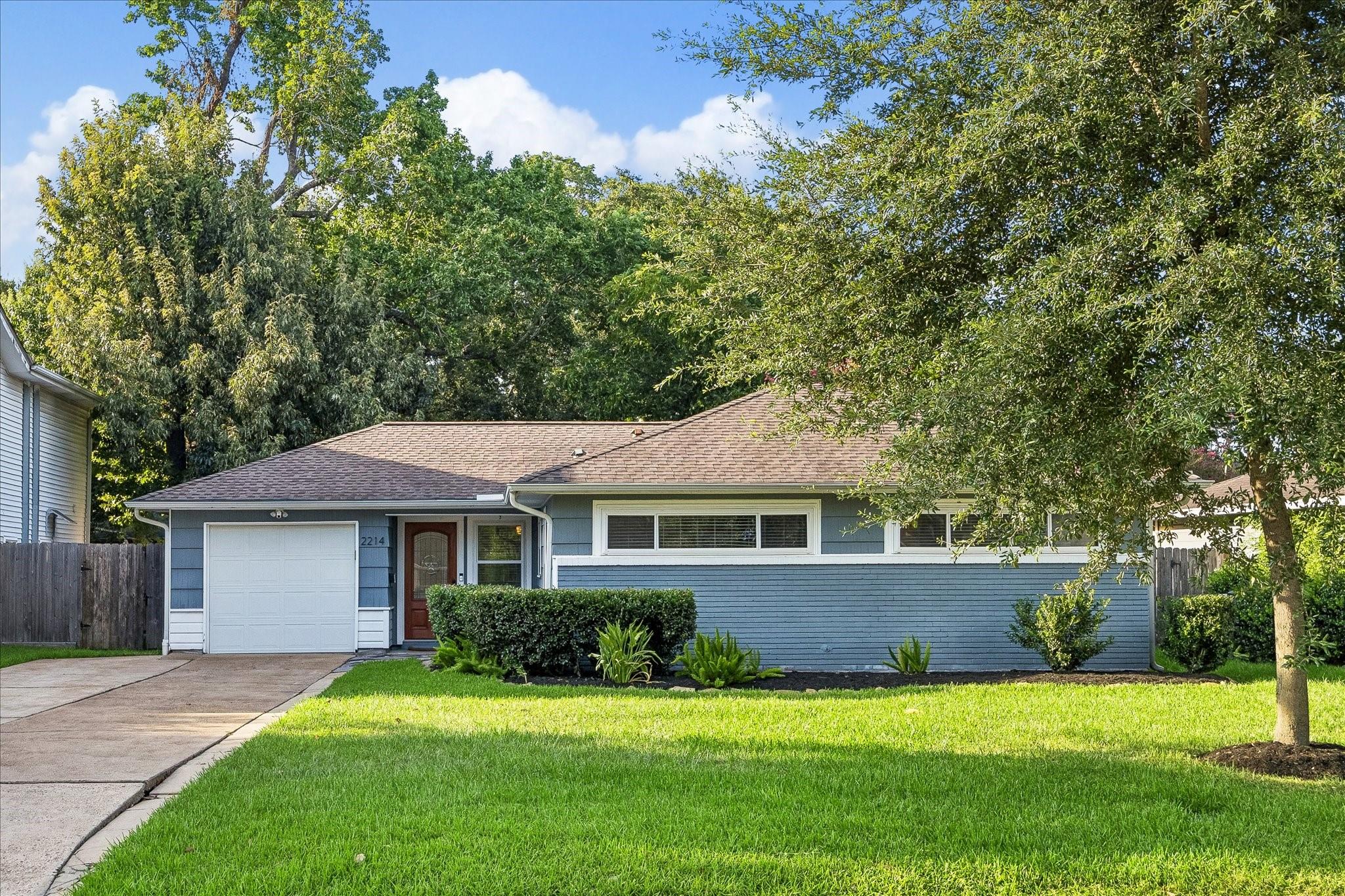 2214 Saxon Drive