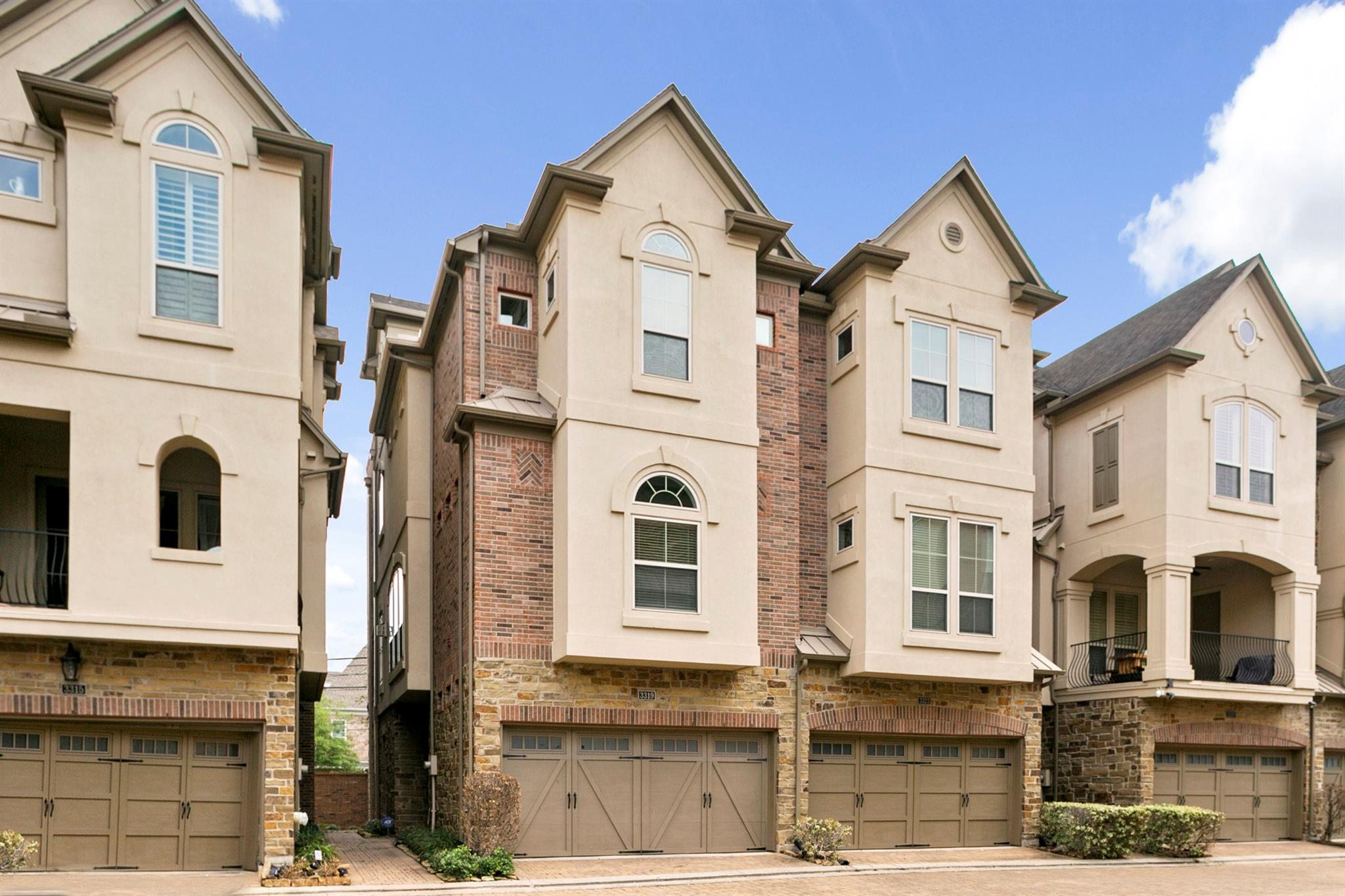 3319 Bingham Manor Lane