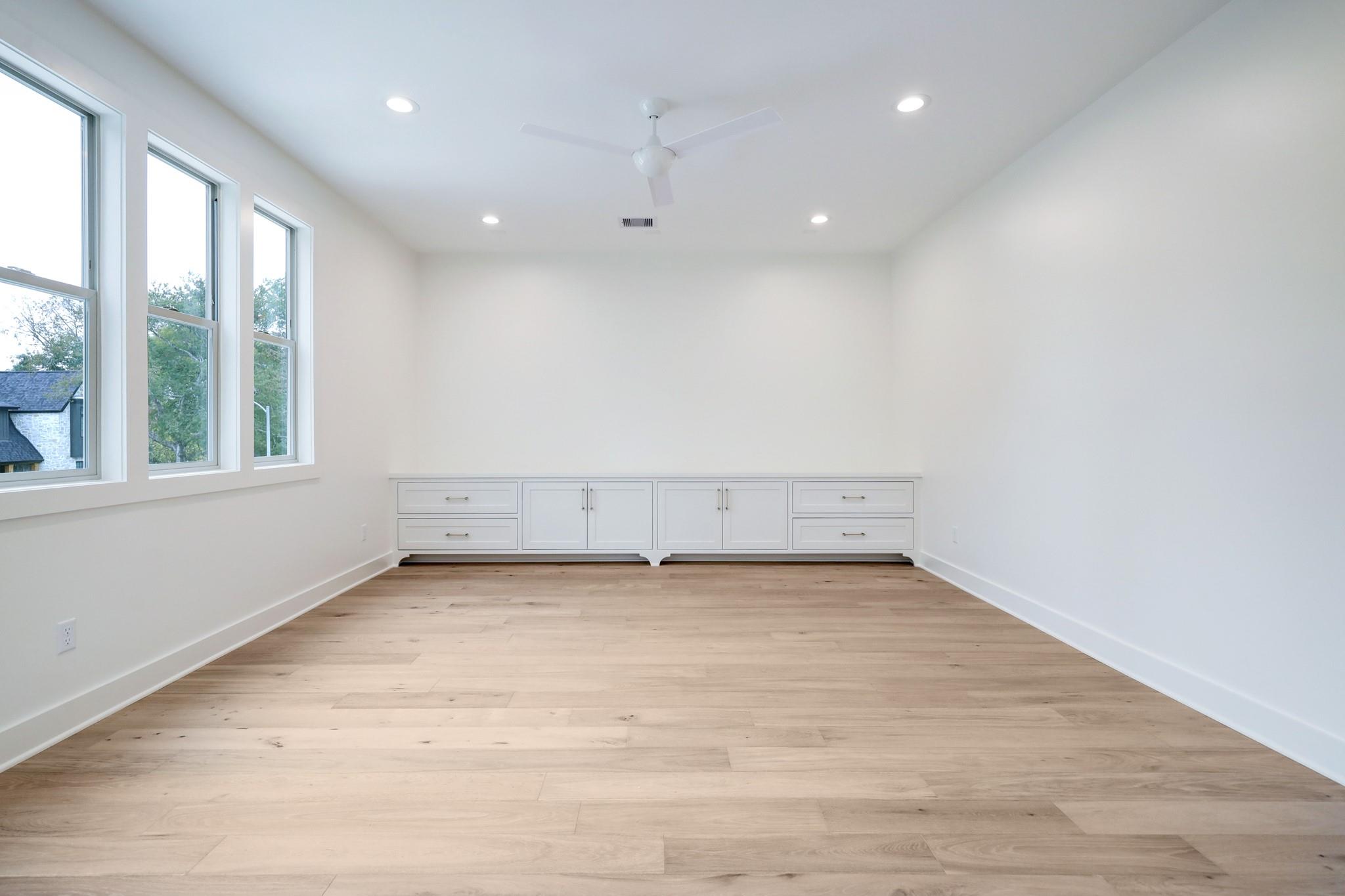2031 Saxon Drive