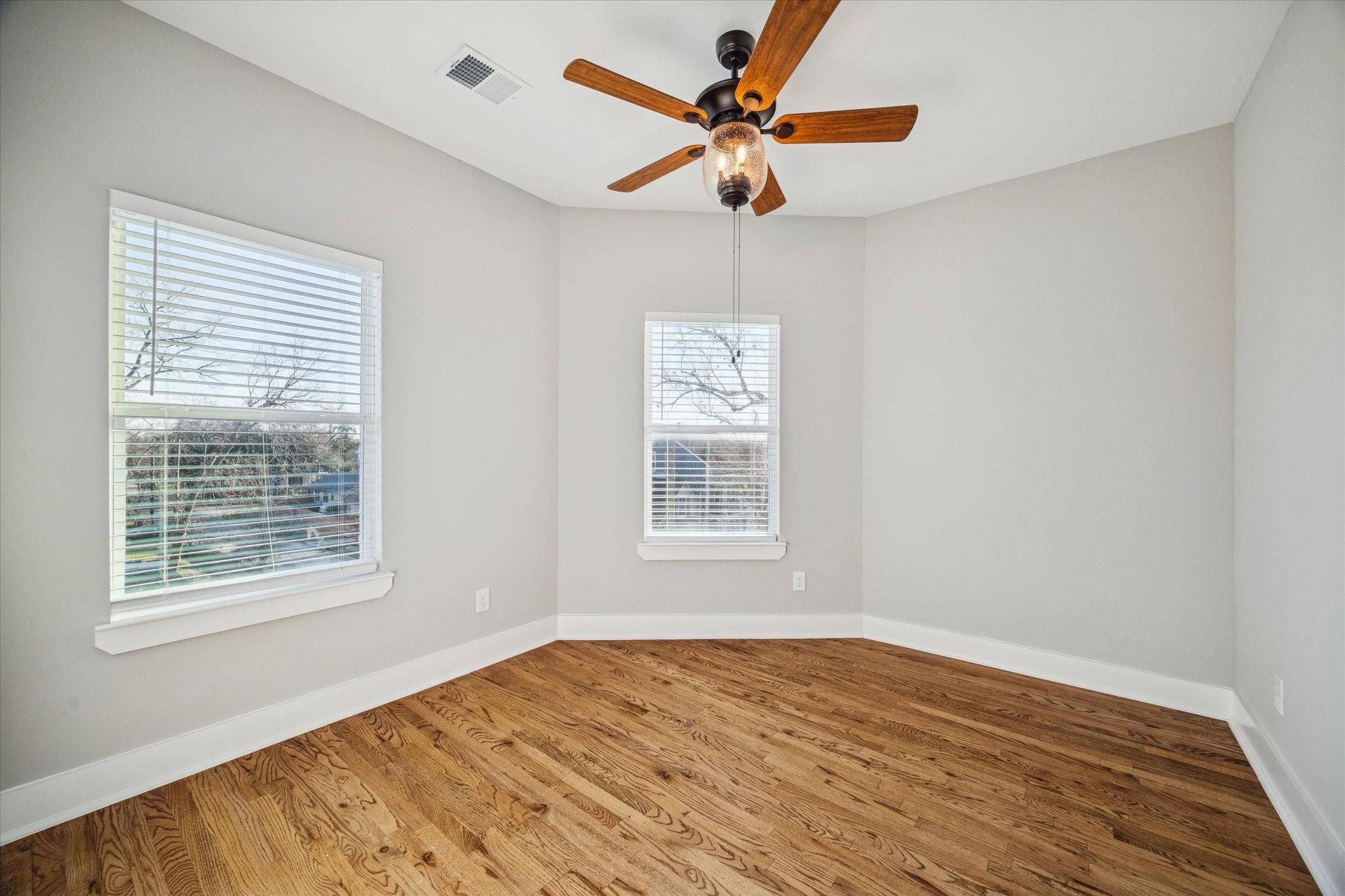 1003 E 28th Street