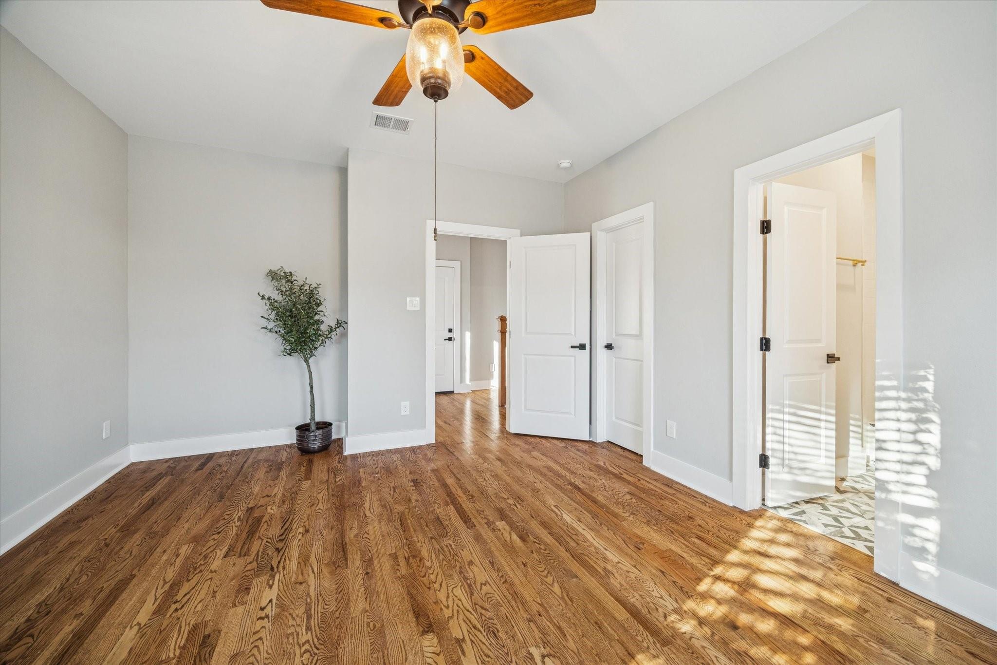1003 E 28th Street
