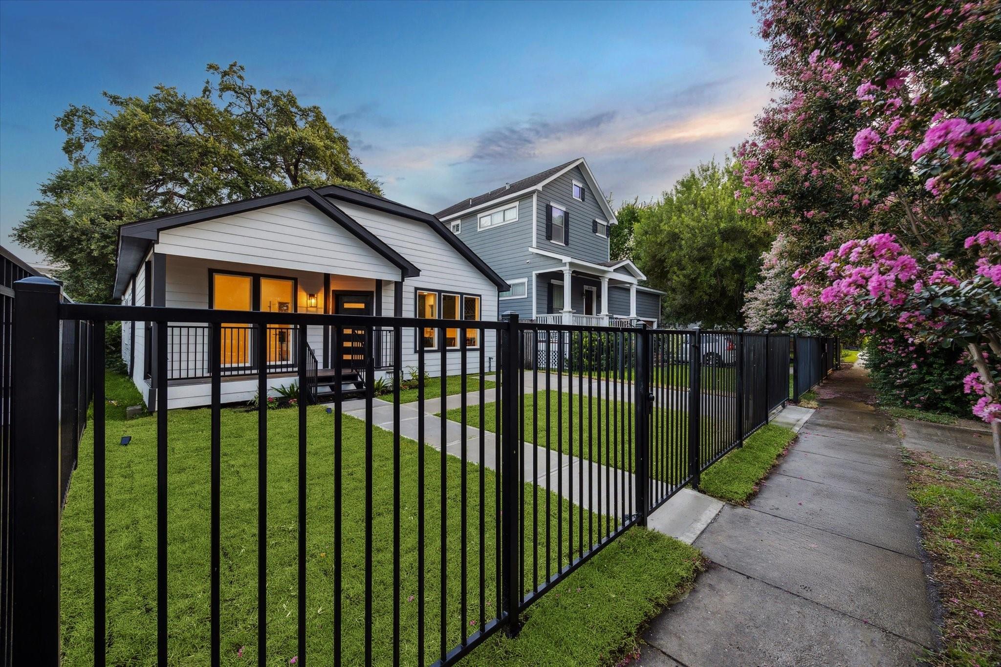 318 W 24th Street