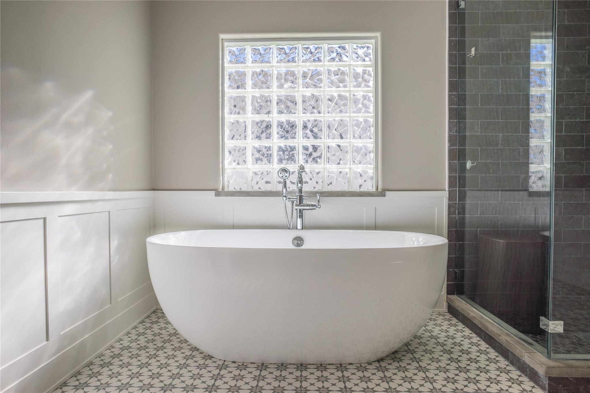 1611 Mcdonald Street