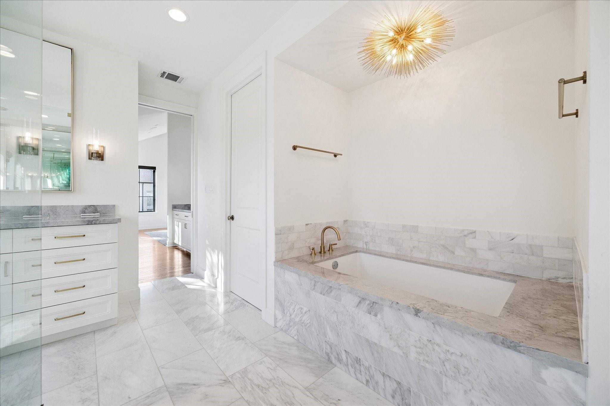 3822 Tartan Lane, Houston