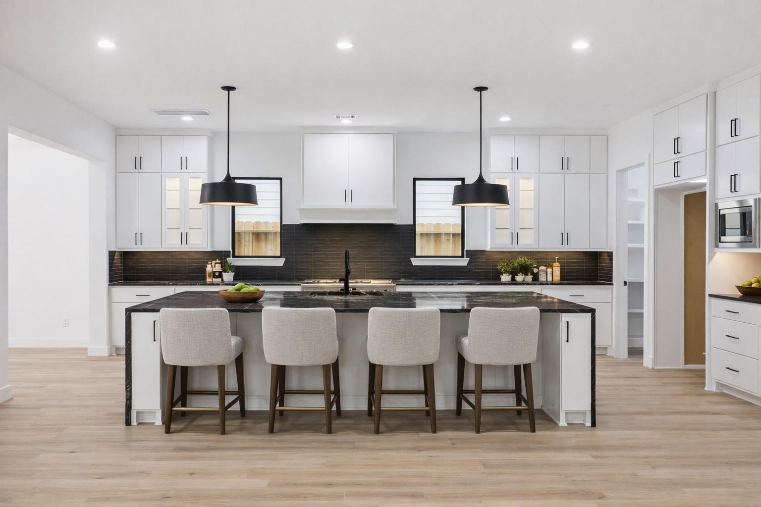 1201 Confederate Road