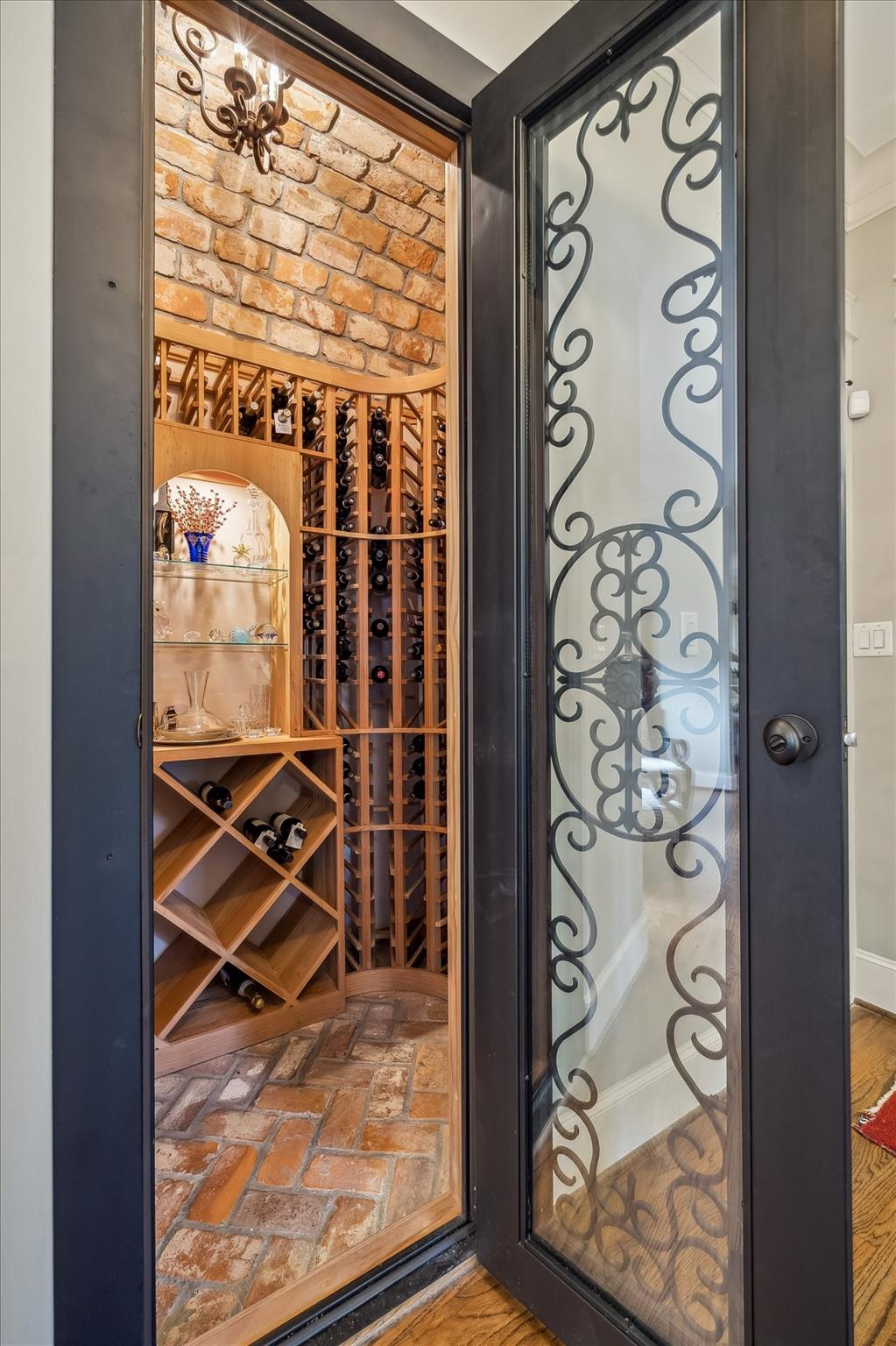 1822 Cortlandt Street