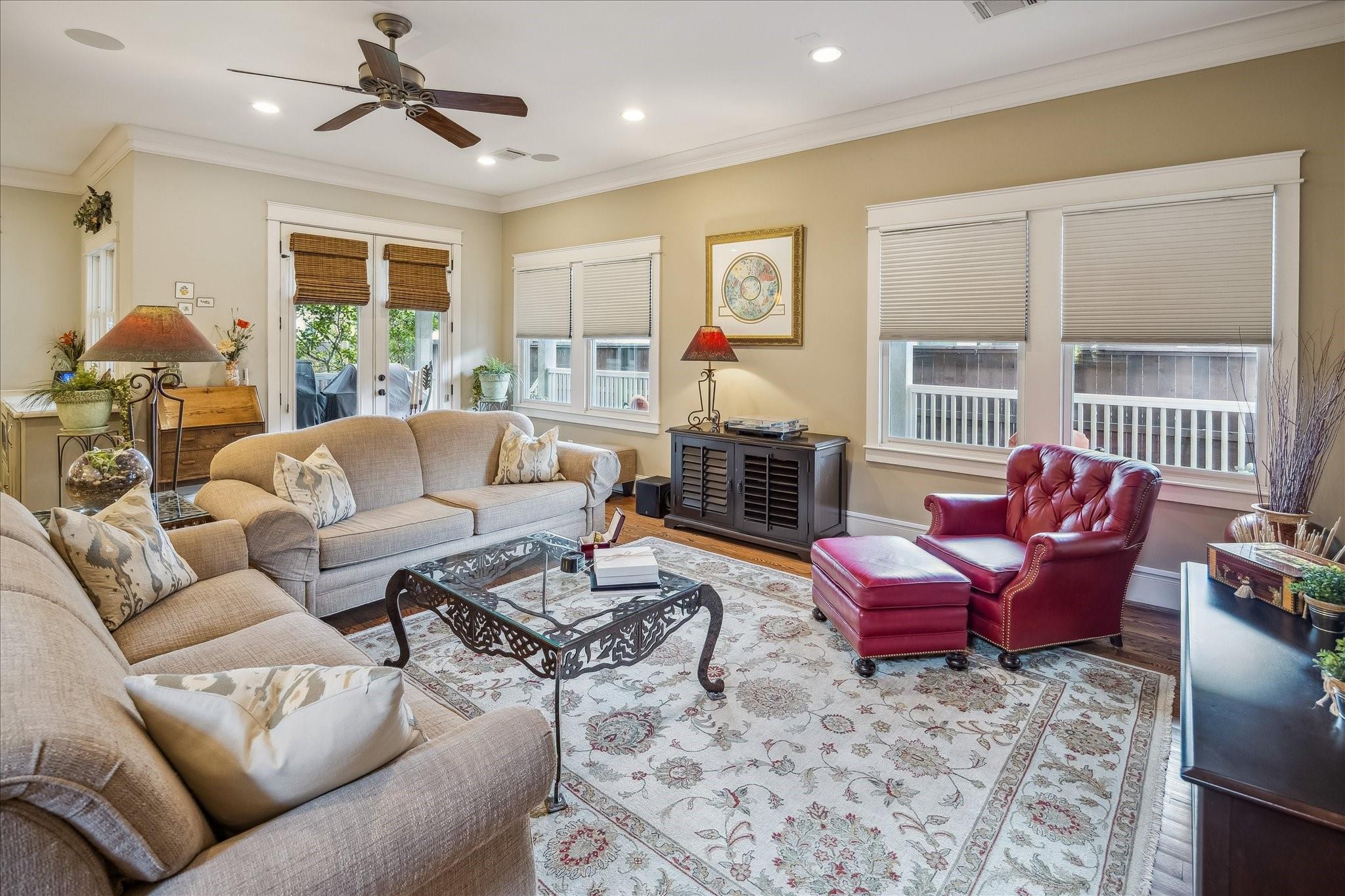 1822 Cortlandt Street