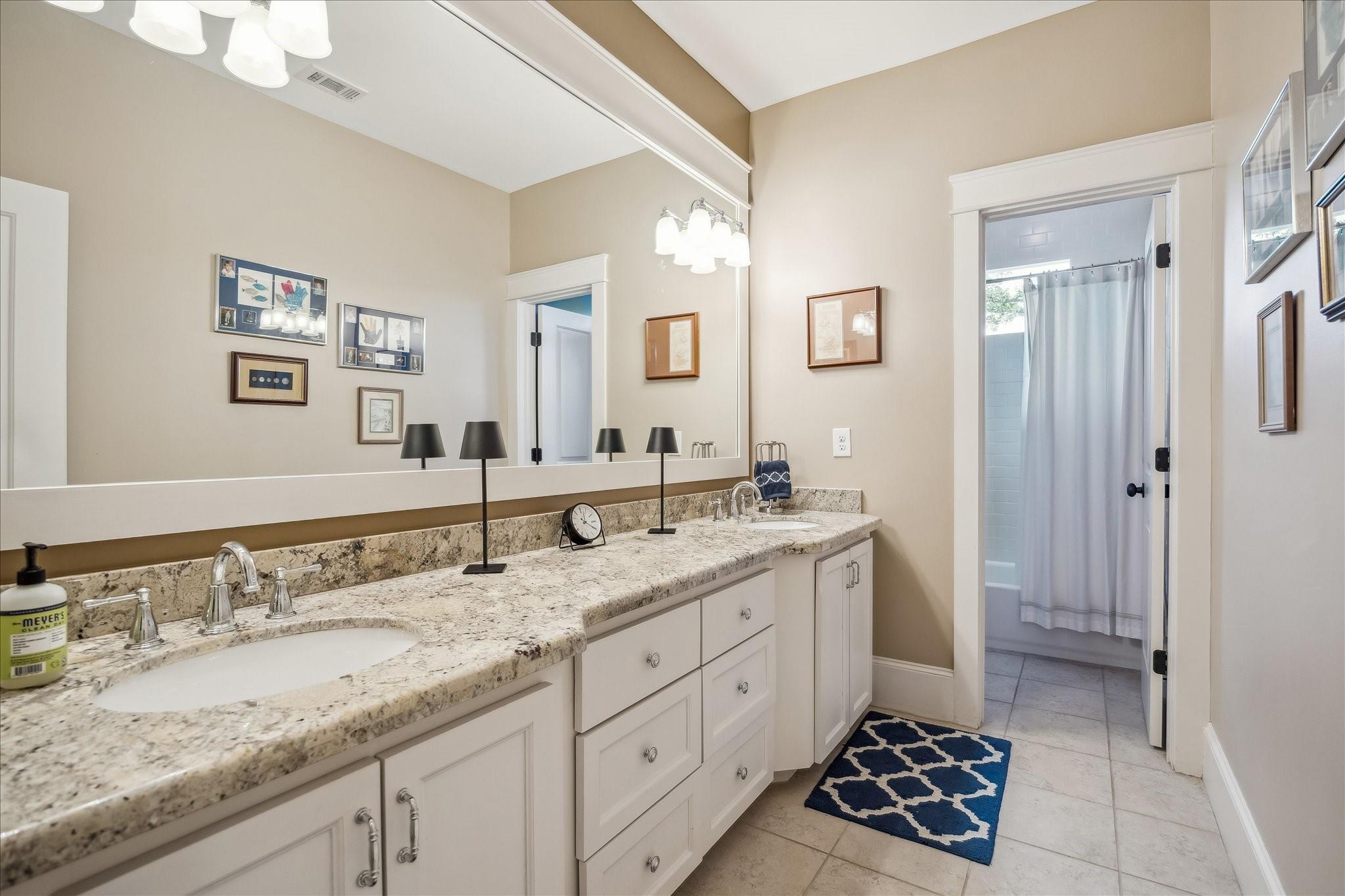 1822 Cortlandt Street