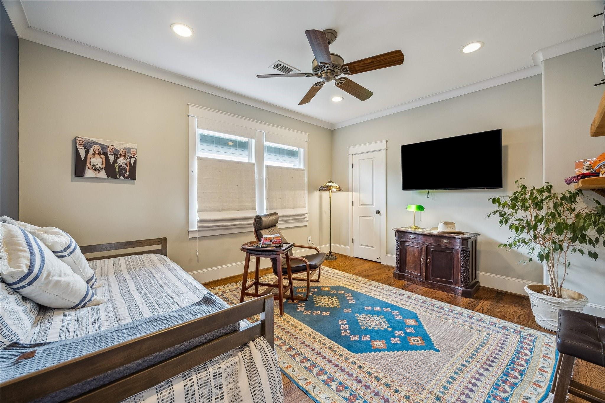 1822 Cortlandt Street