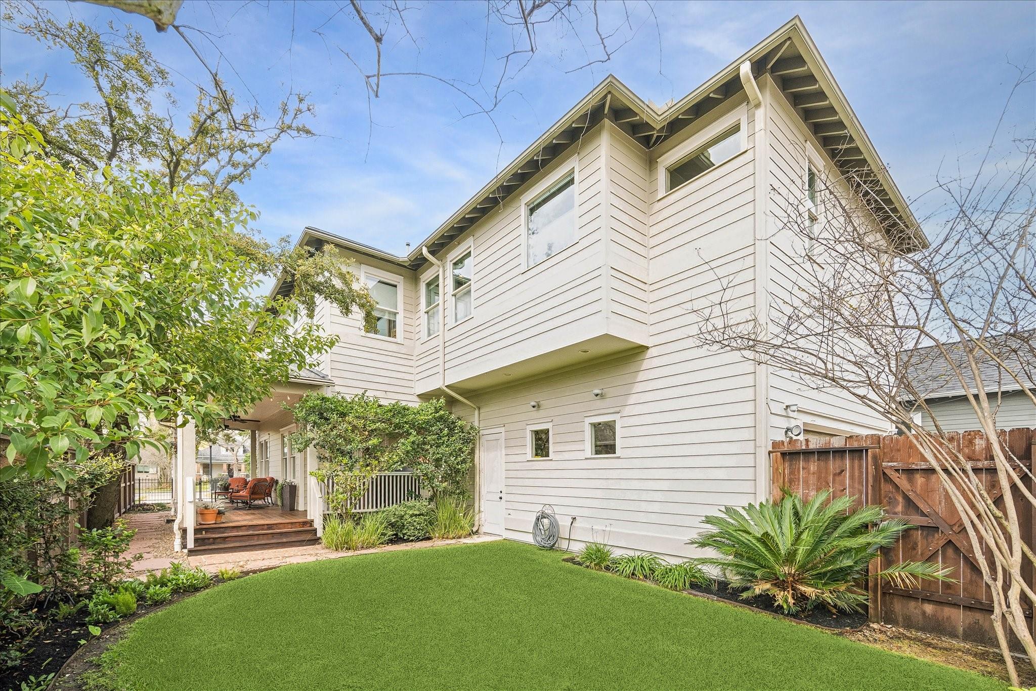 1822 Cortlandt Street