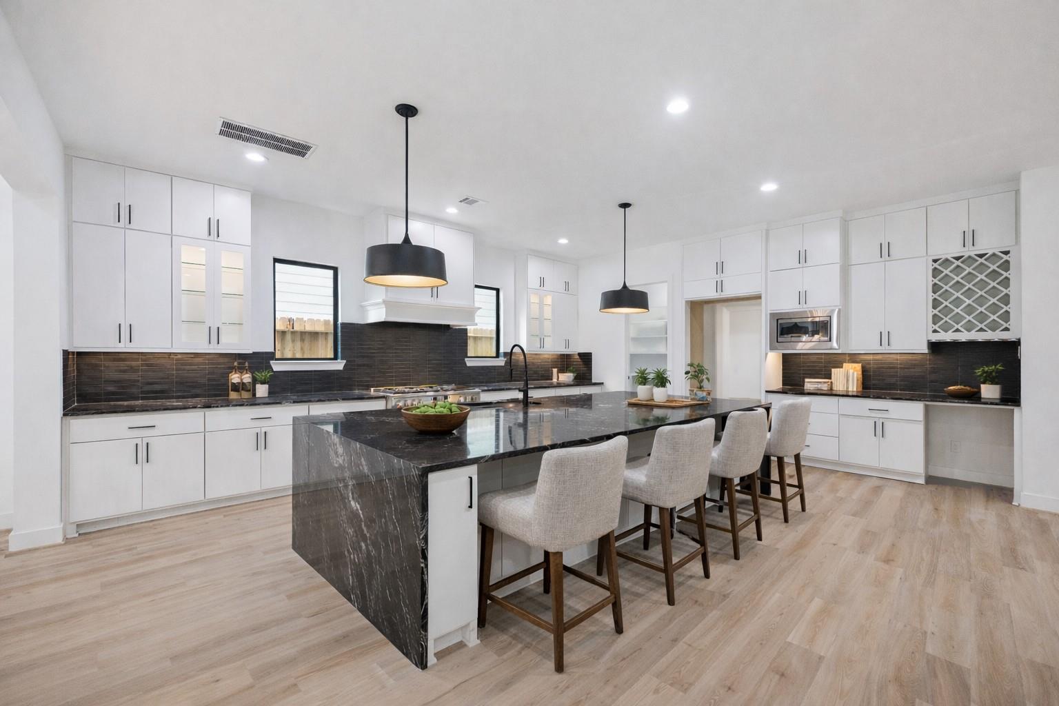 1201 Confederate Road