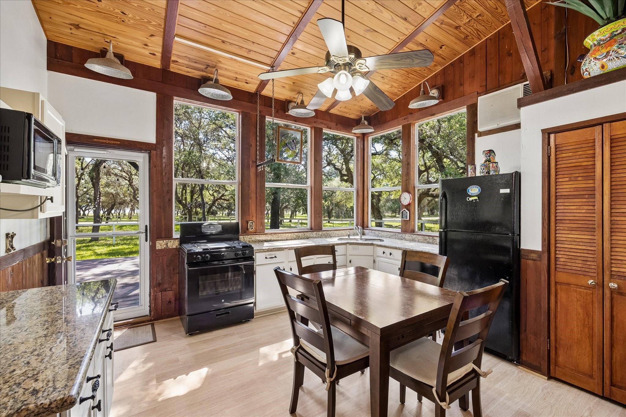 302 Bluebonnet Bend
