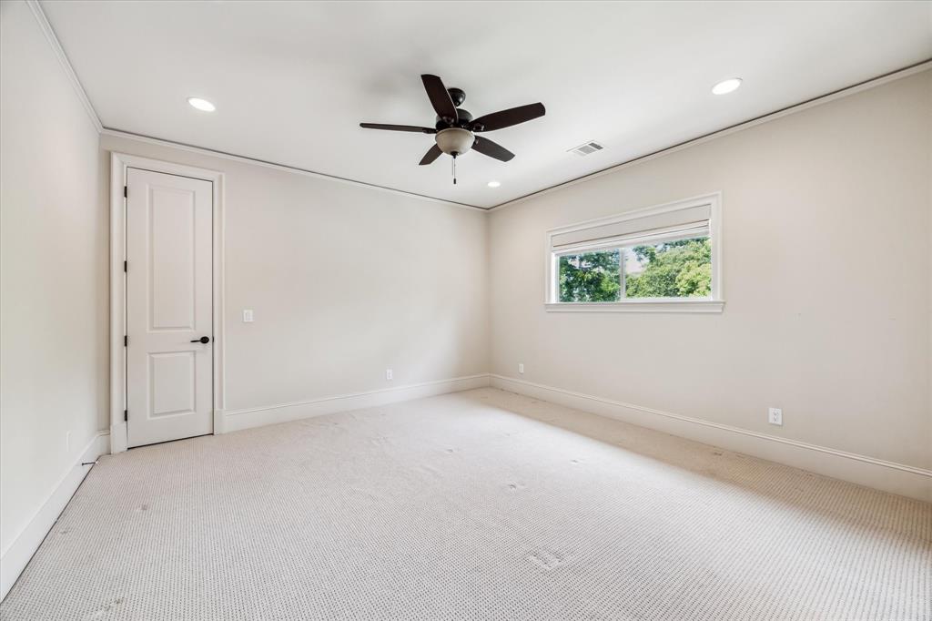1901 Woodcrest Drive
