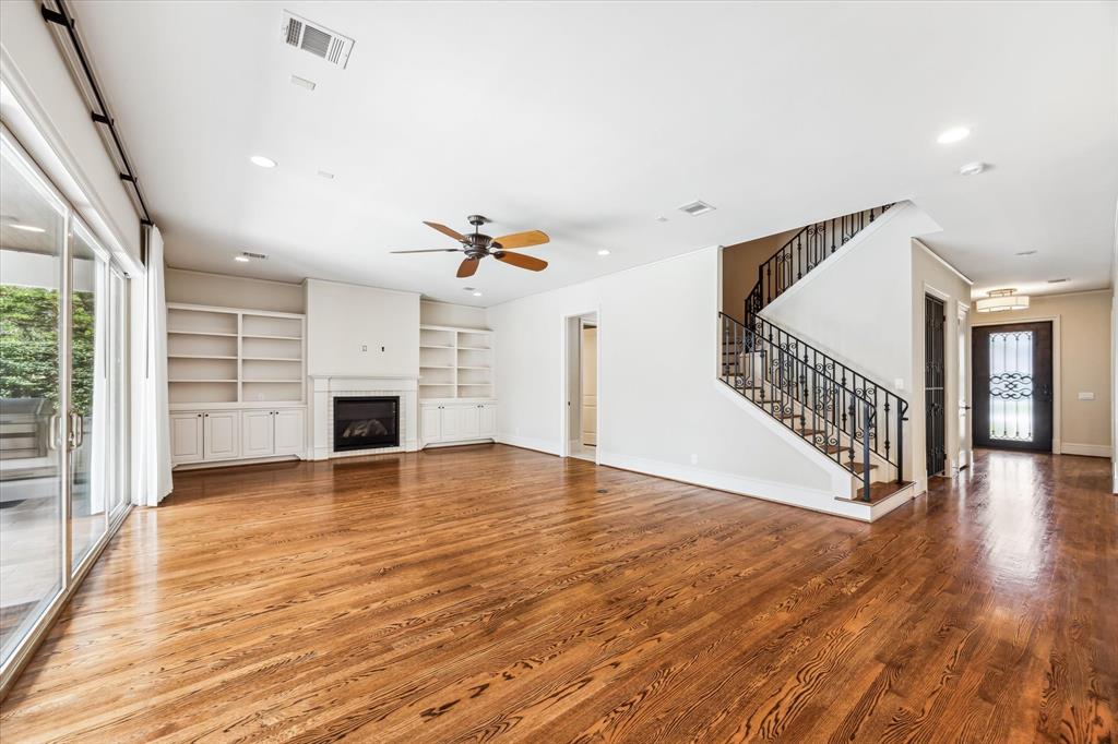 1901 Woodcrest Drive