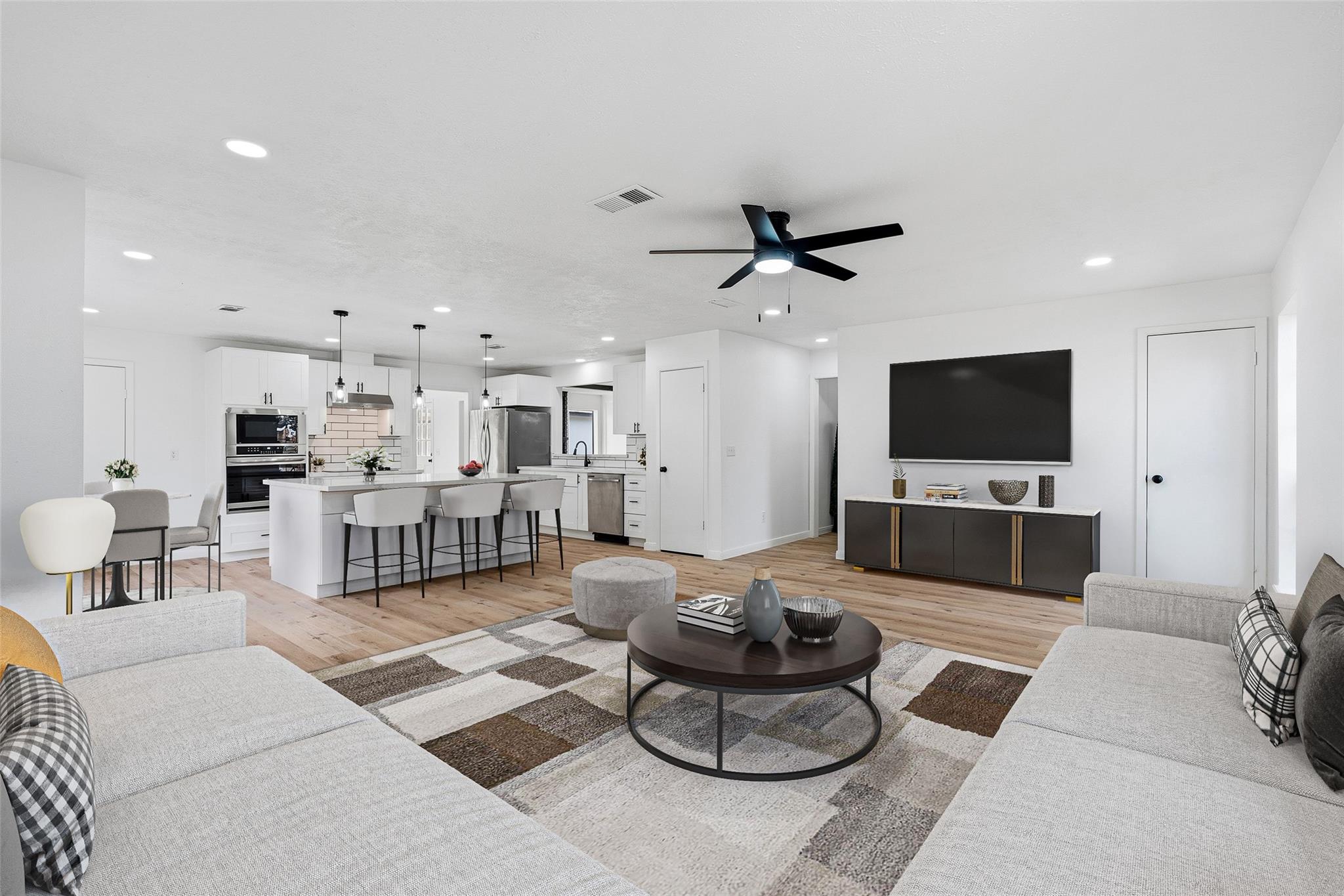 8014 17th Green Drive