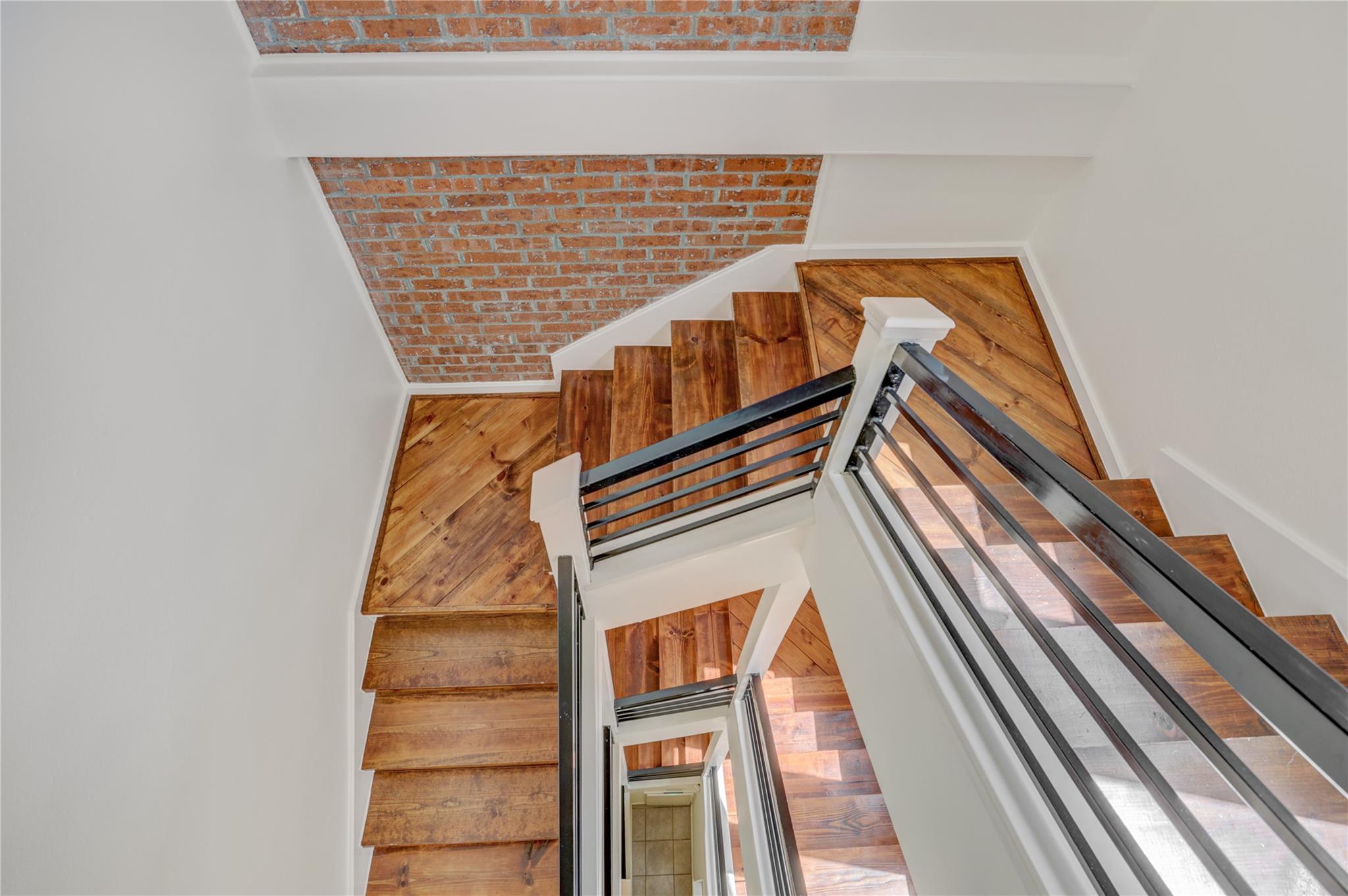 702 W Clay Street
