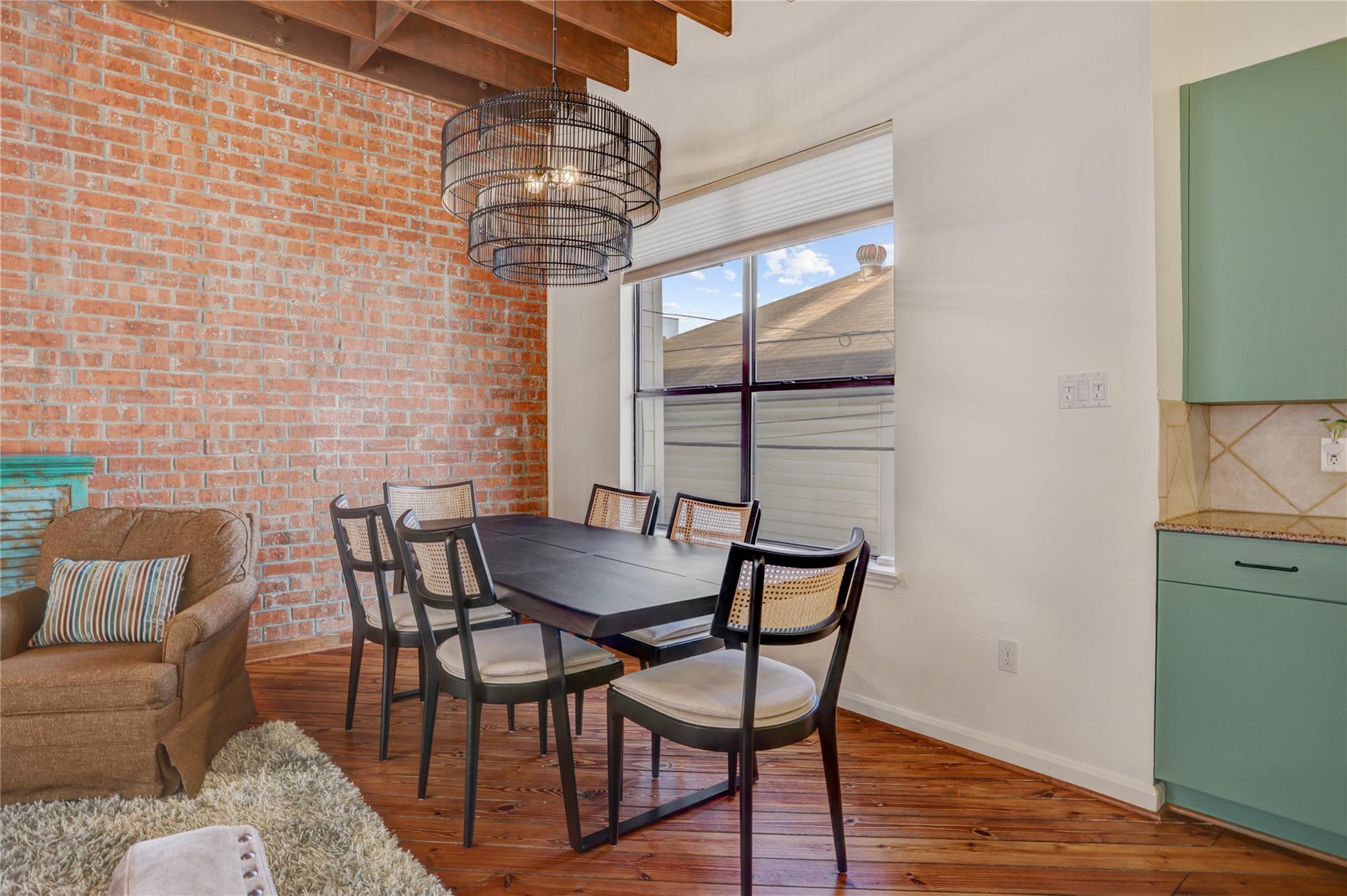 702 W Clay Street