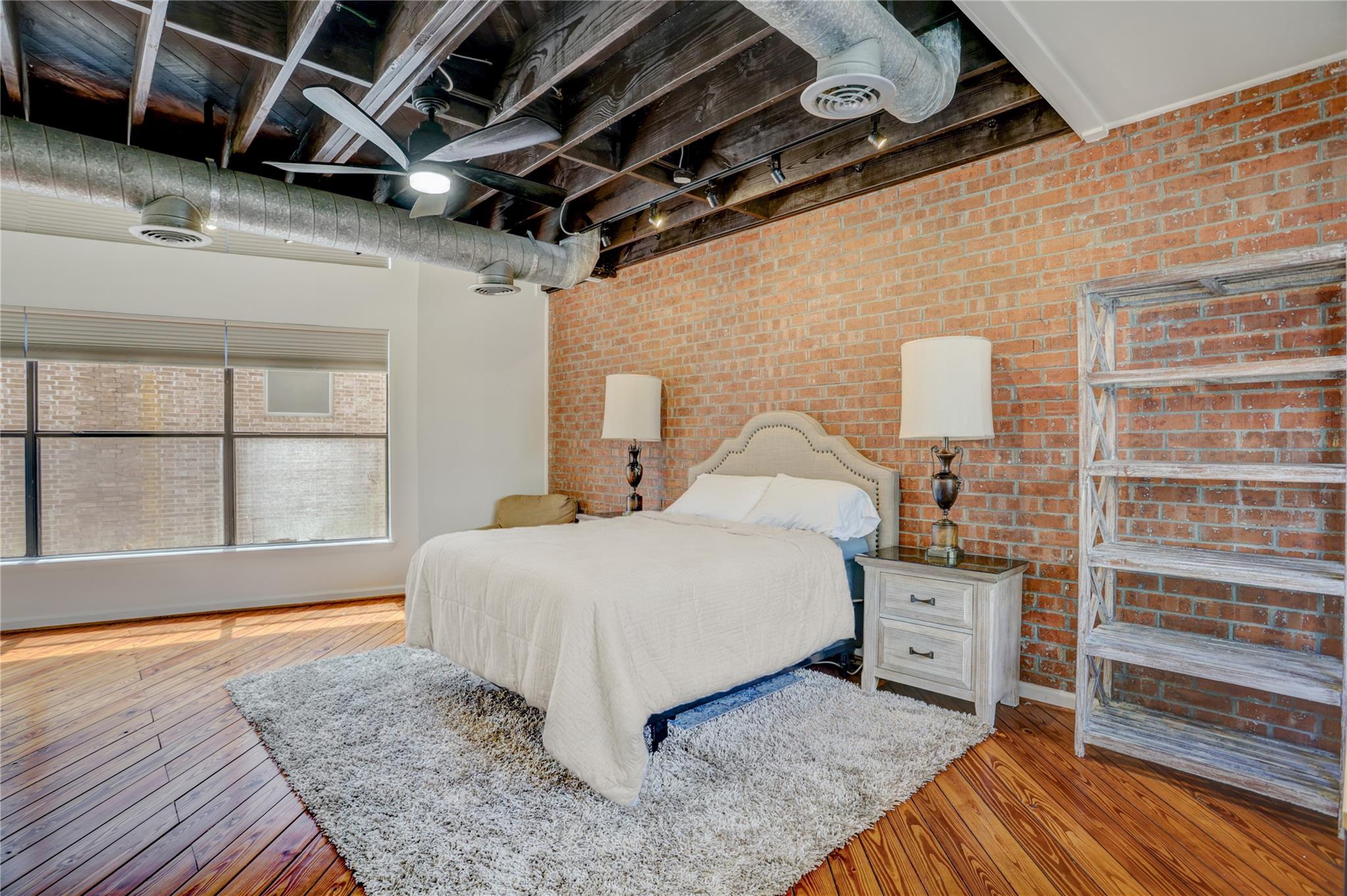 702 W Clay Street