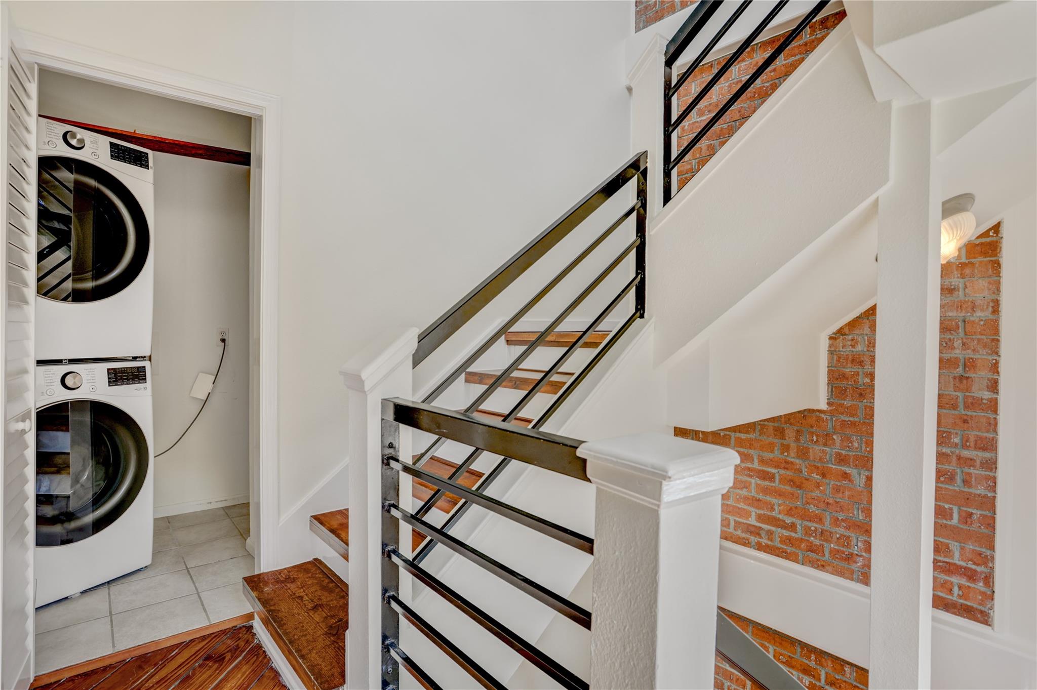 702 W Clay Street